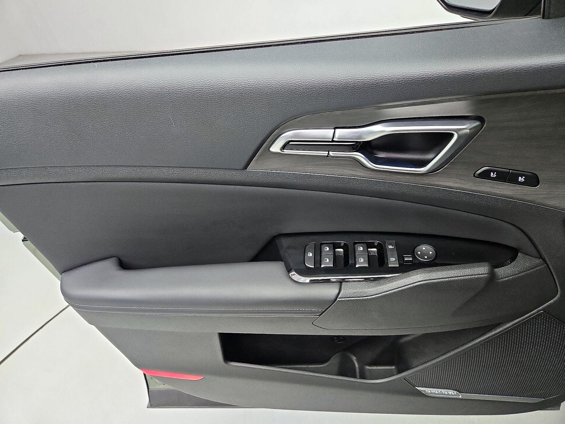 Thumbnail: 2023 Kia Sportage - 12