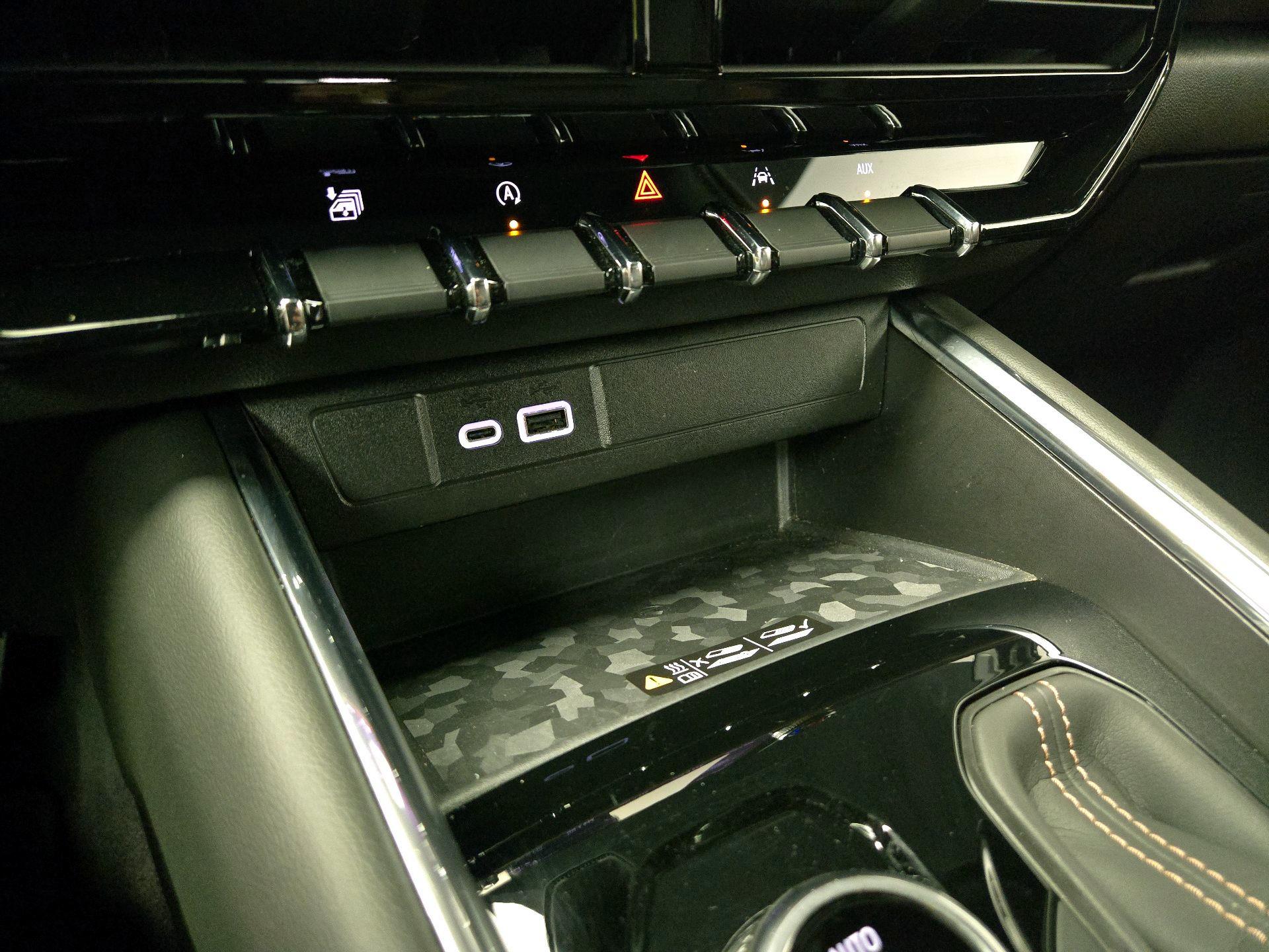 Thumbnail: 2024 GMC Canyon - 19