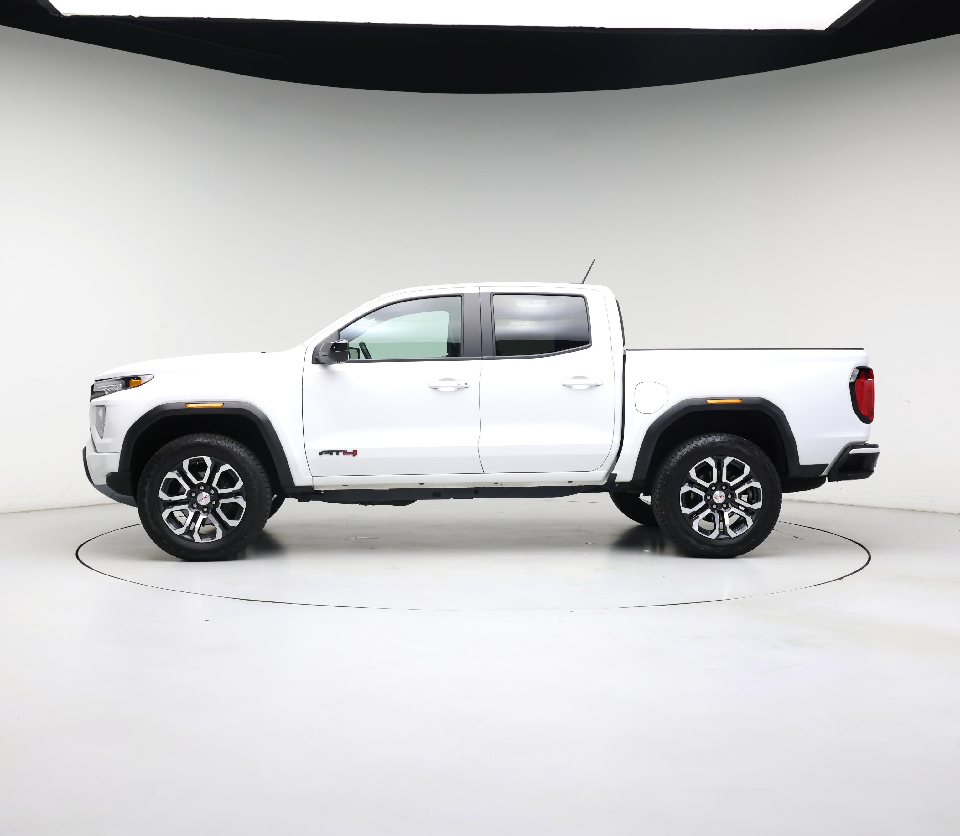Thumbnail: 2024 GMC Canyon - 3