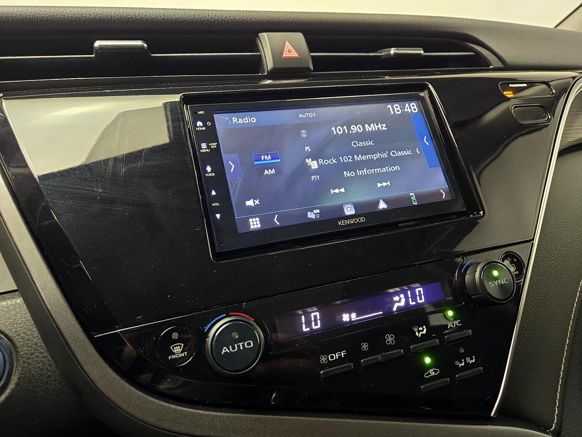 Thumbnail: 2018 Toyota Camry - 15