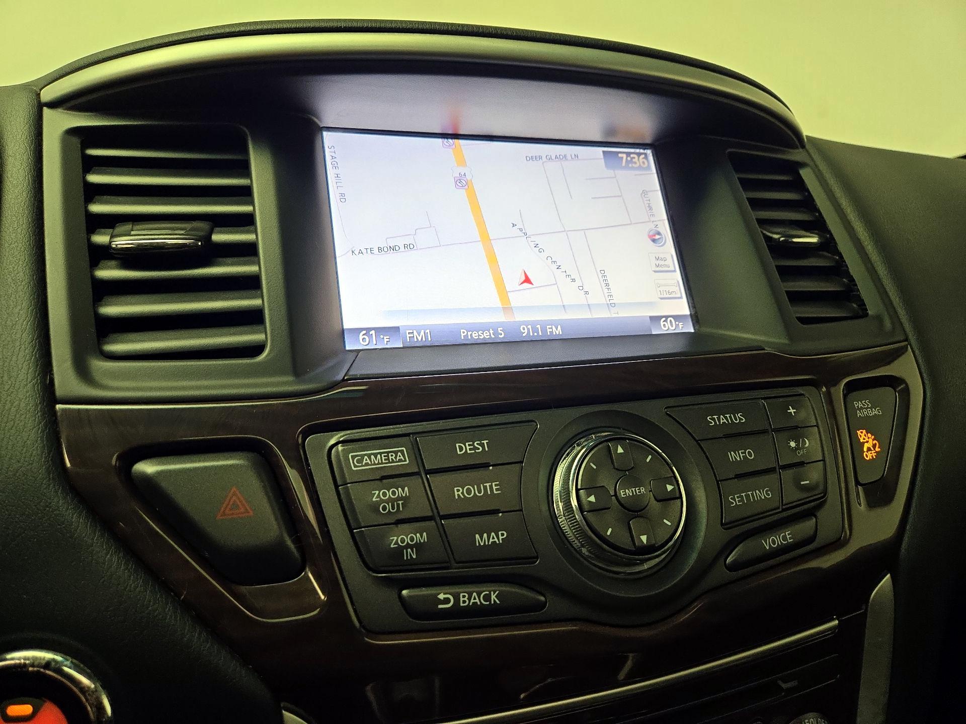 Thumbnail: 2015 Nissan Pathfinder - 14