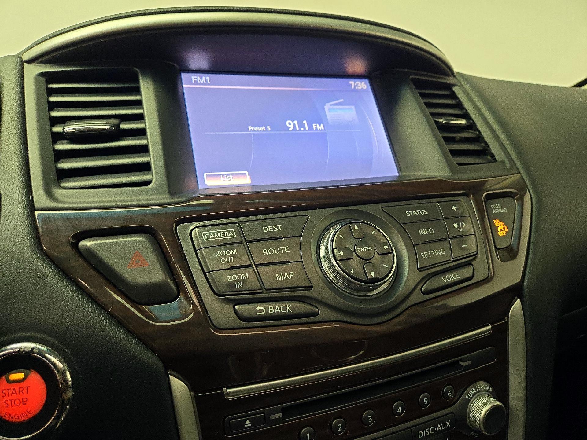 Thumbnail: 2015 Nissan Pathfinder - 16