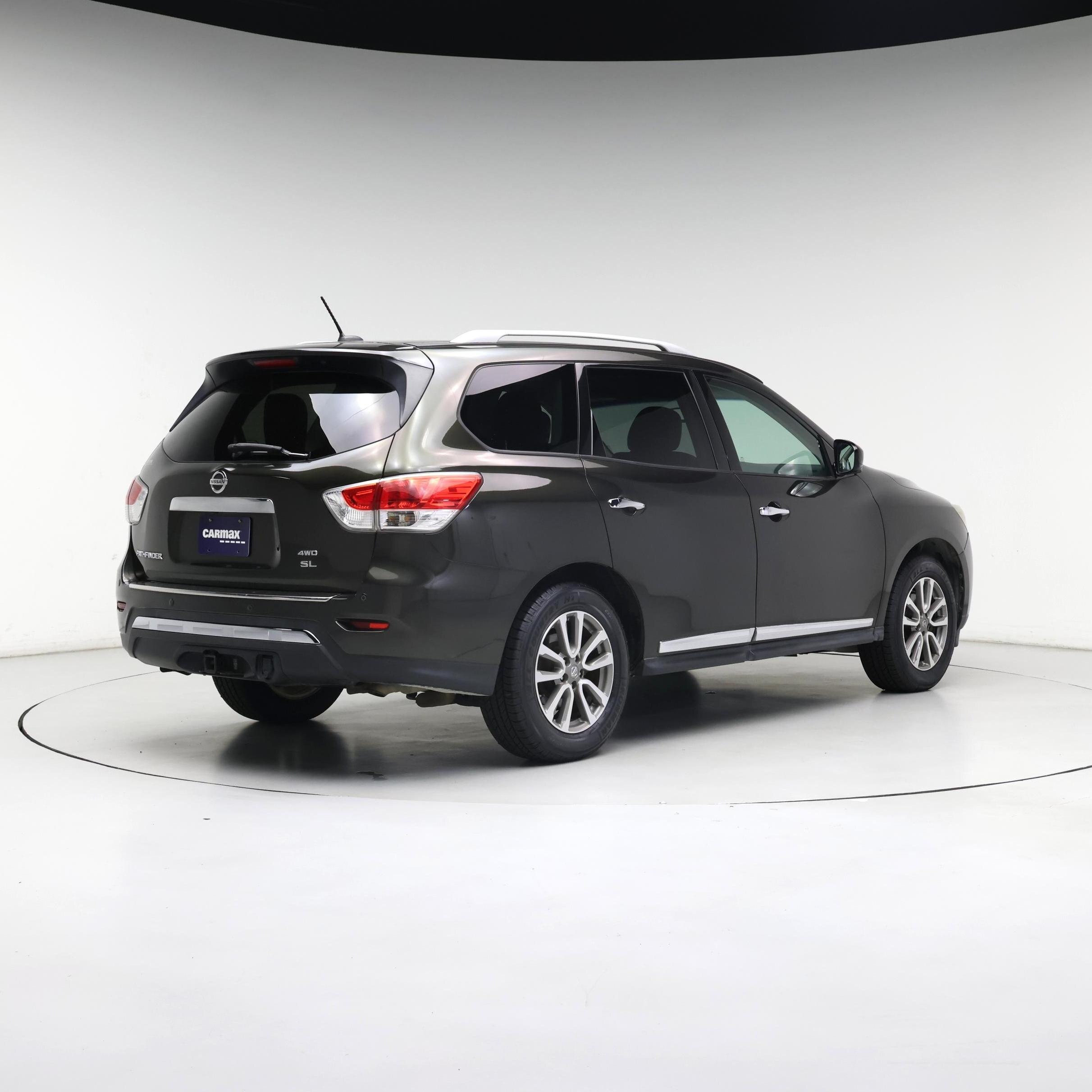 Thumbnail: 2015 Nissan Pathfinder - 8