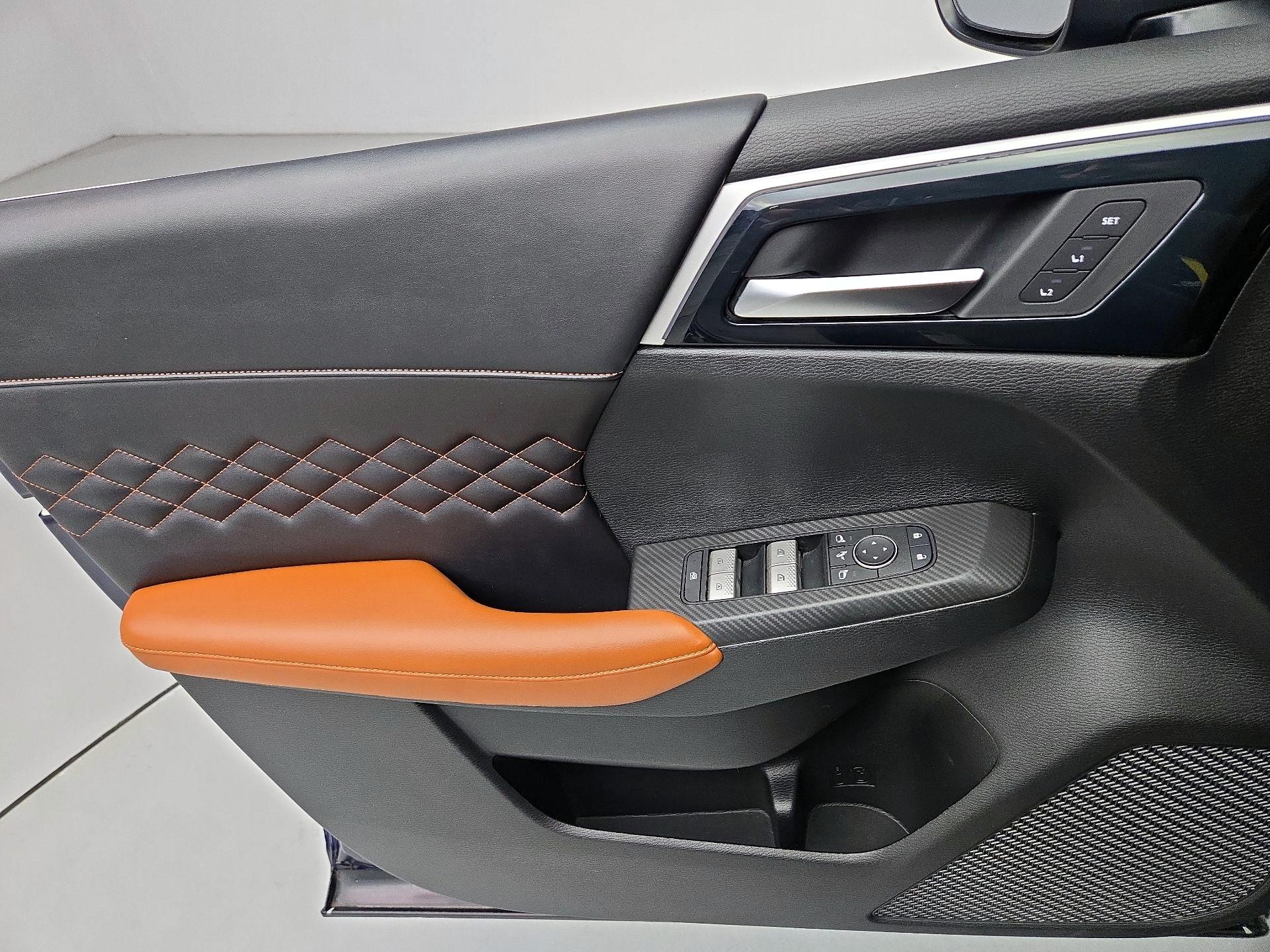 Thumbnail: 2022 Mitsubishi Outlander - 12