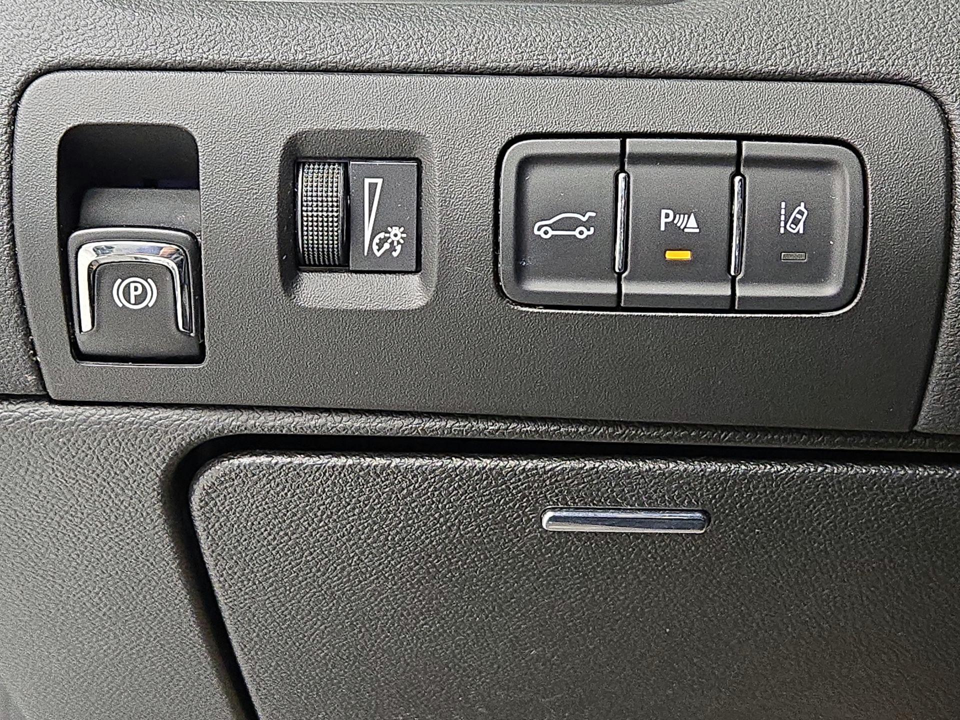 Thumbnail: 2015 Chevrolet Impala - 13