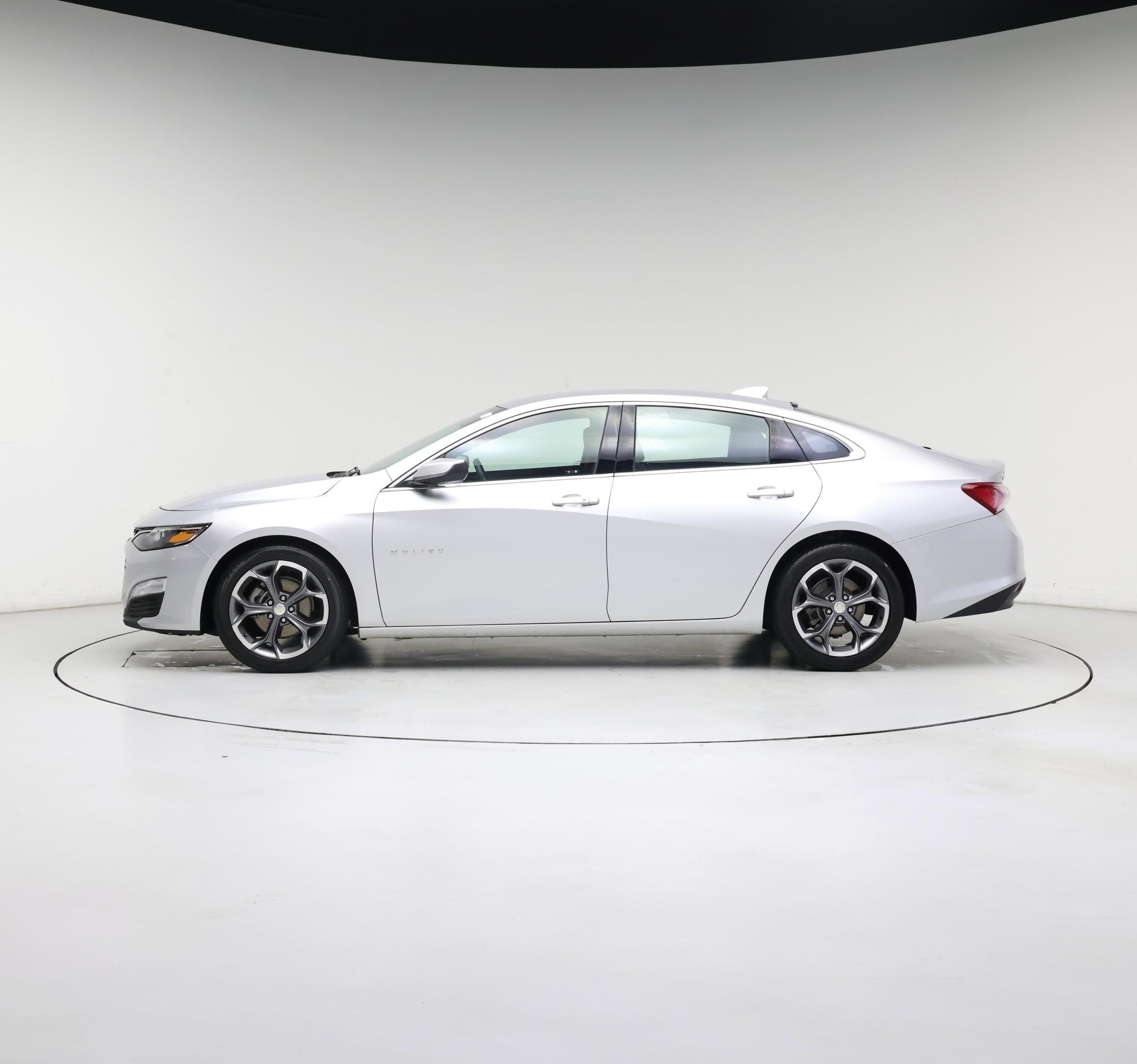 Thumbnail: 2021 Chevrolet Malibu - 3
