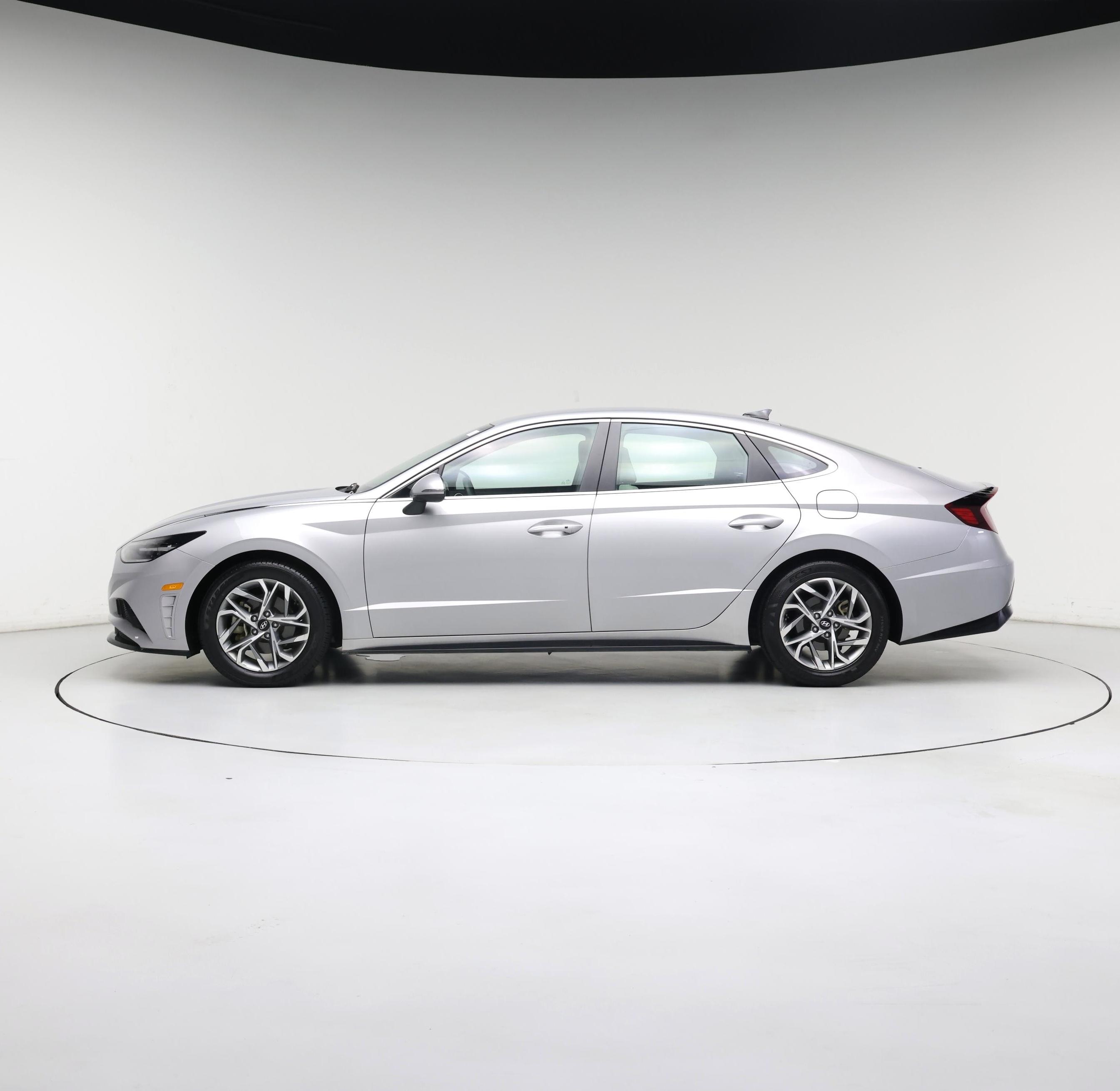 Thumbnail: 2023 Hyundai Sonata - 3
