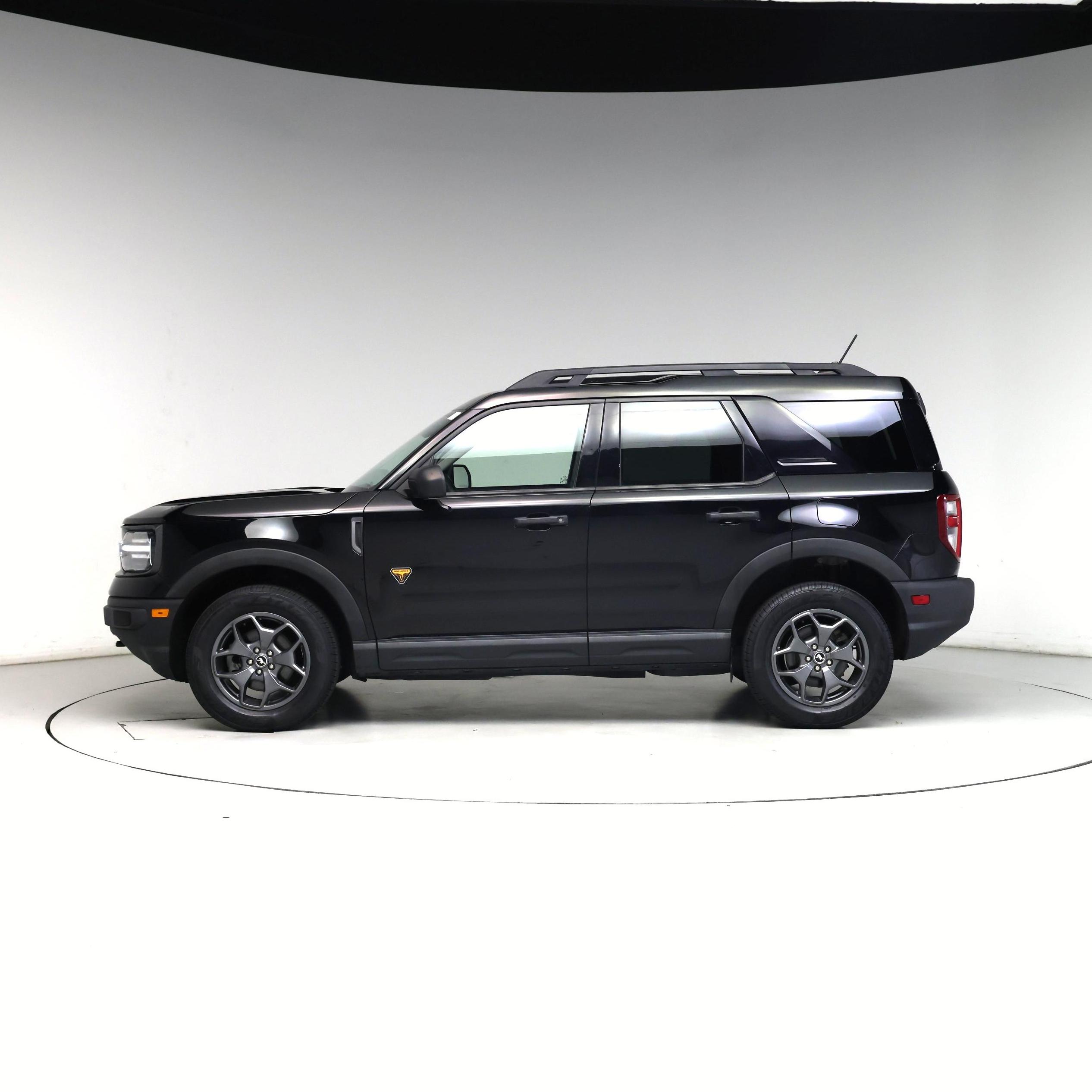 Thumbnail: 2021 Ford Bronco Sport - 3