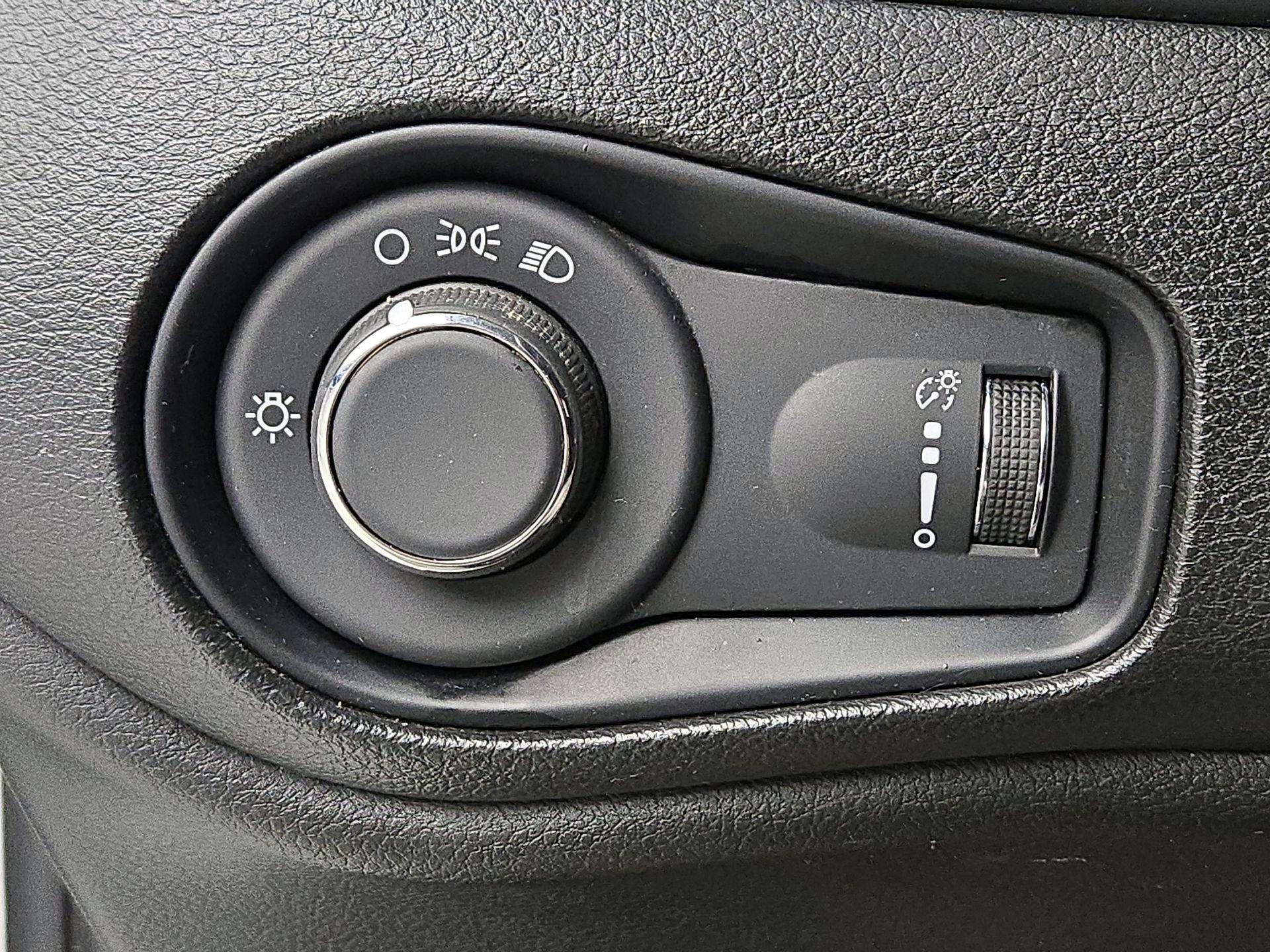 Thumbnail: 2022 Jeep Renegade - 13