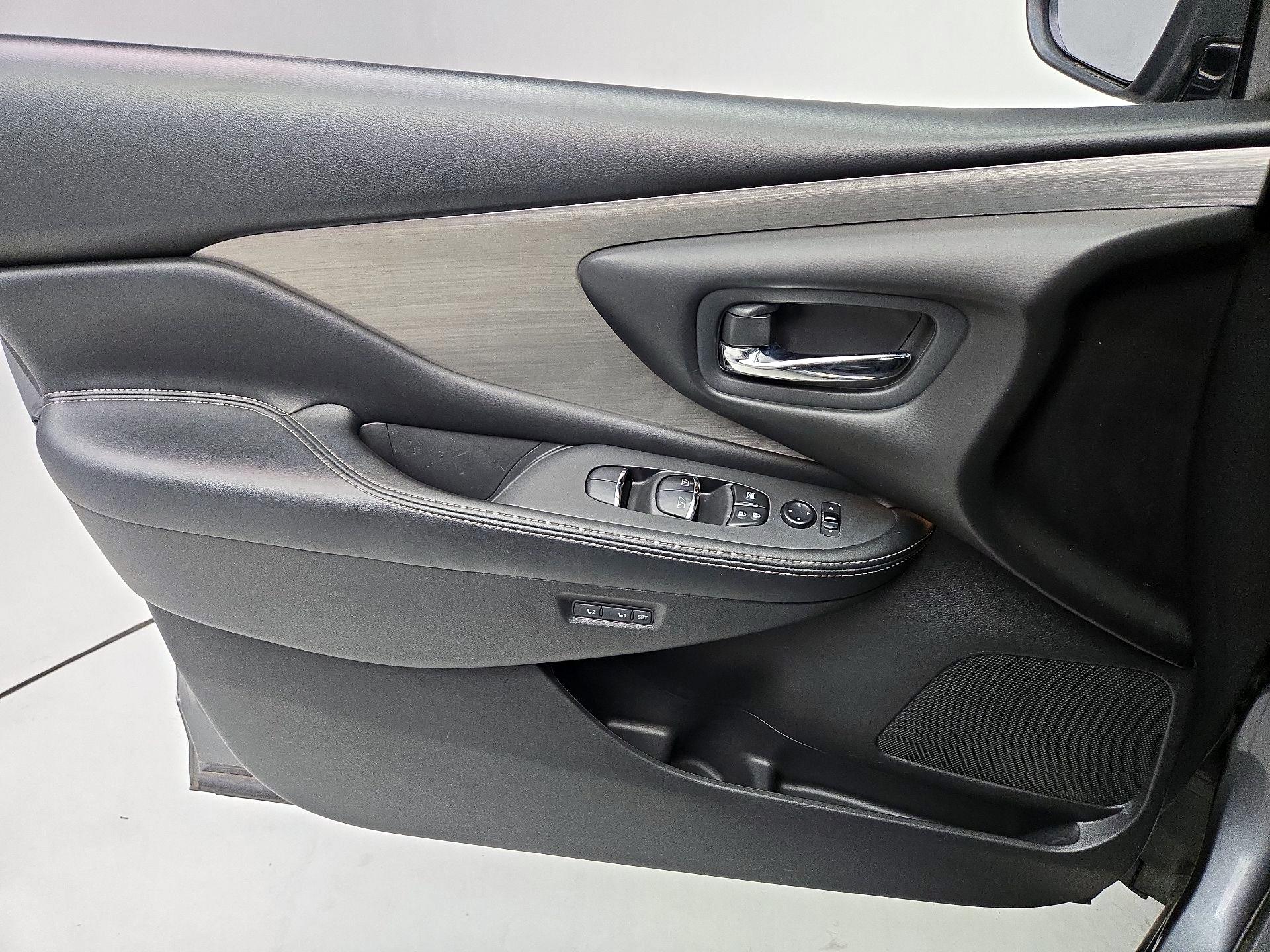 Thumbnail: 2016 Nissan Murano - 12