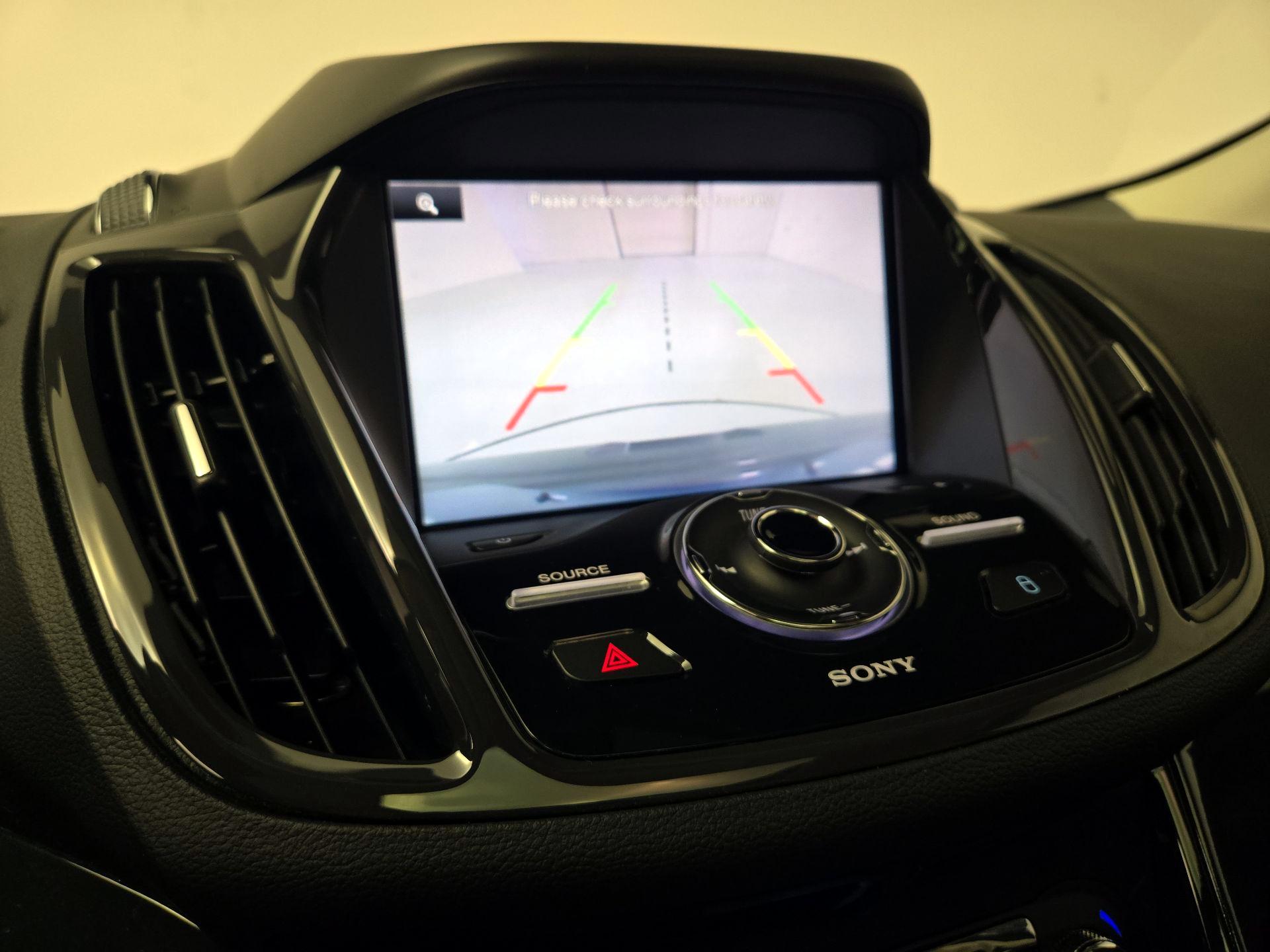 Thumbnail: 2015 Ford Escape - 15