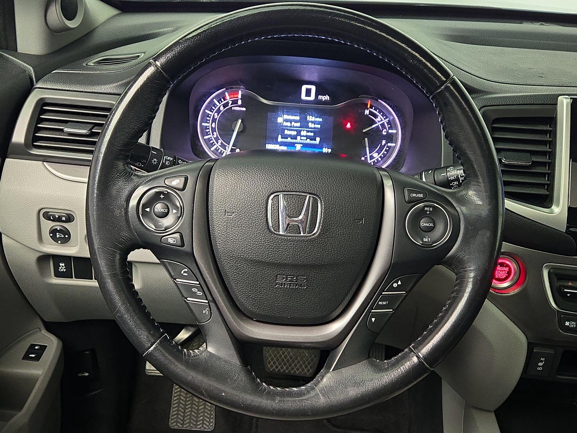 Thumbnail: 2018 Honda Pilot - 10