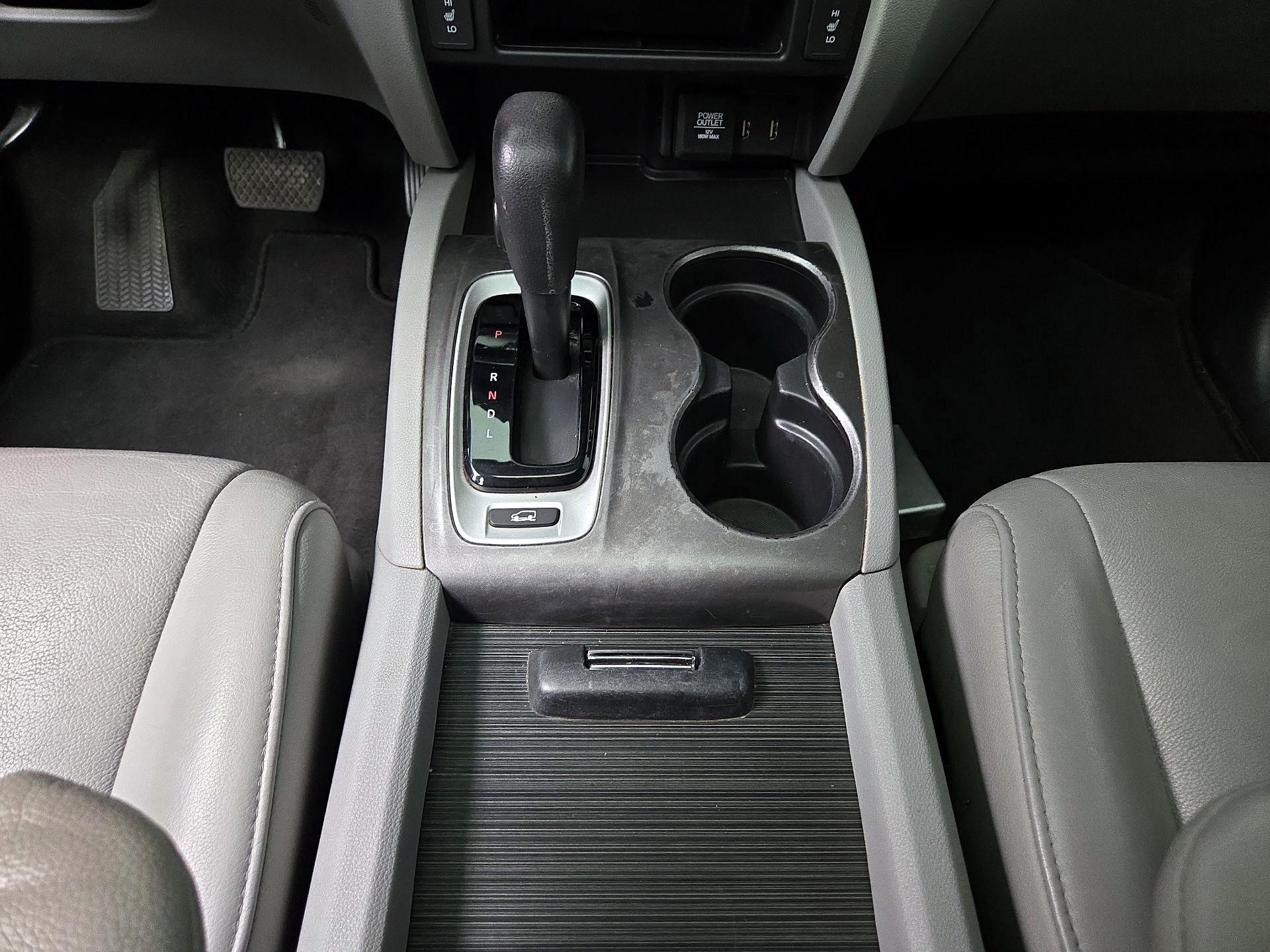Thumbnail: 2018 Honda Pilot - 17