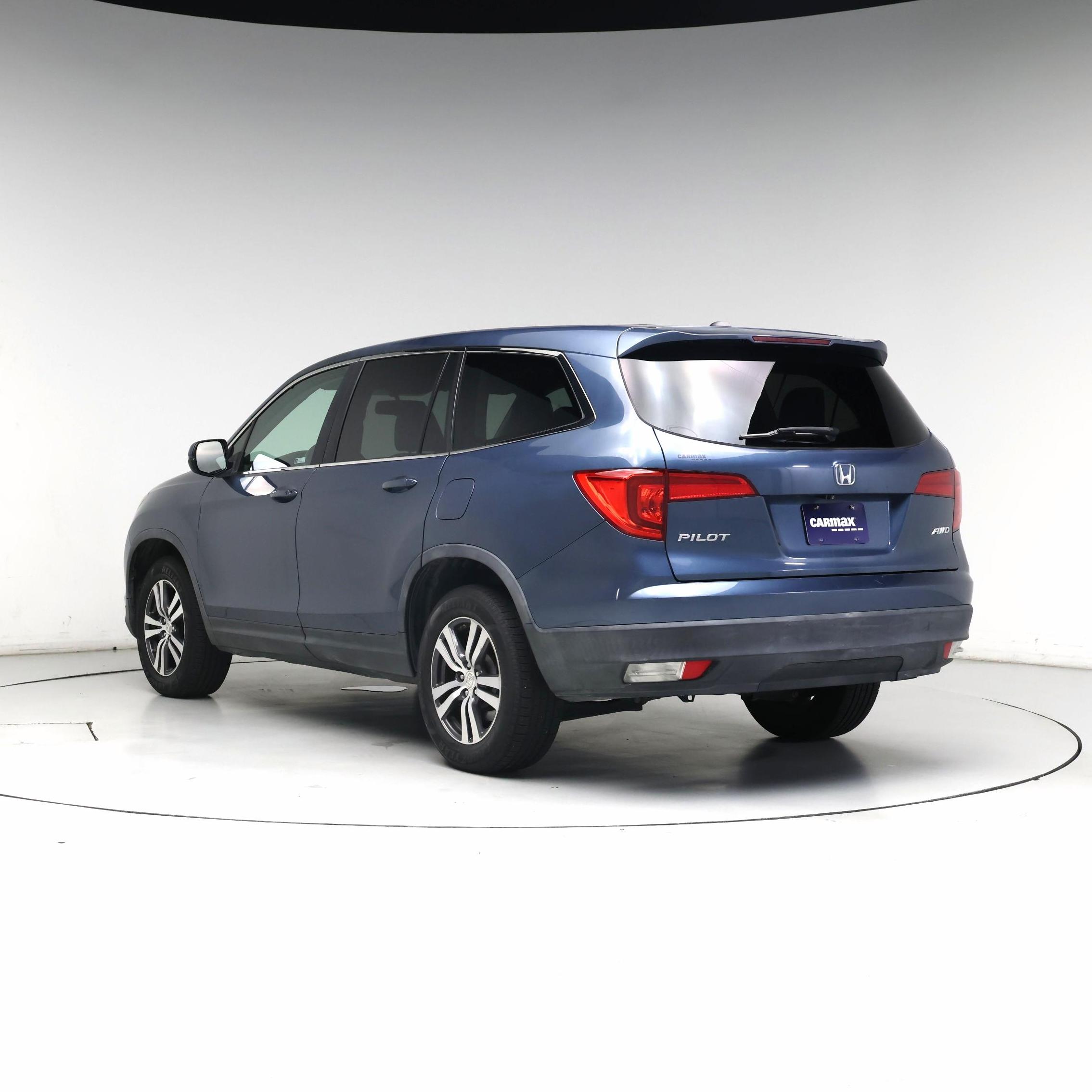 Thumbnail: 2018 Honda Pilot - 2