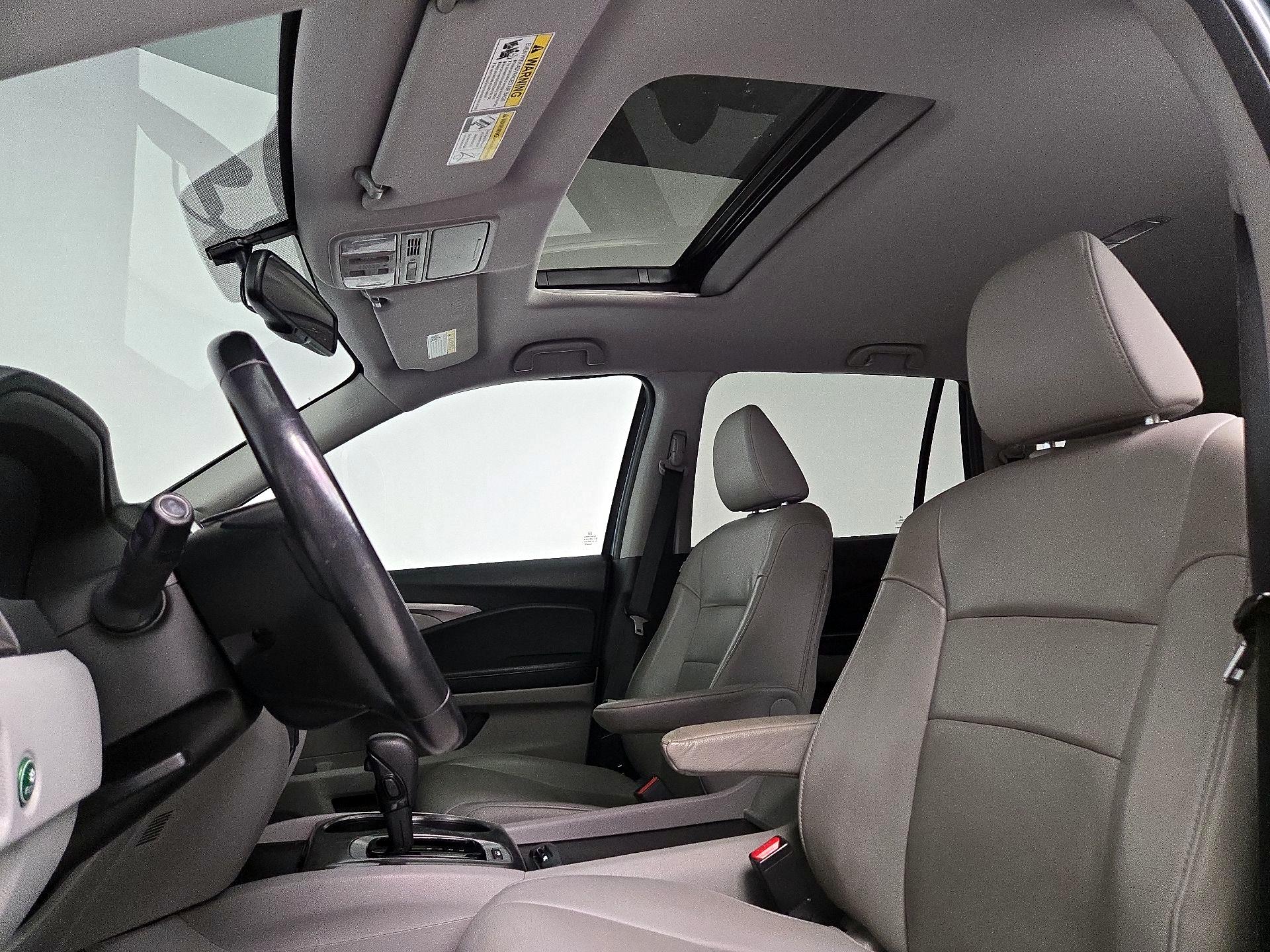 Thumbnail: 2018 Honda Pilot - 19