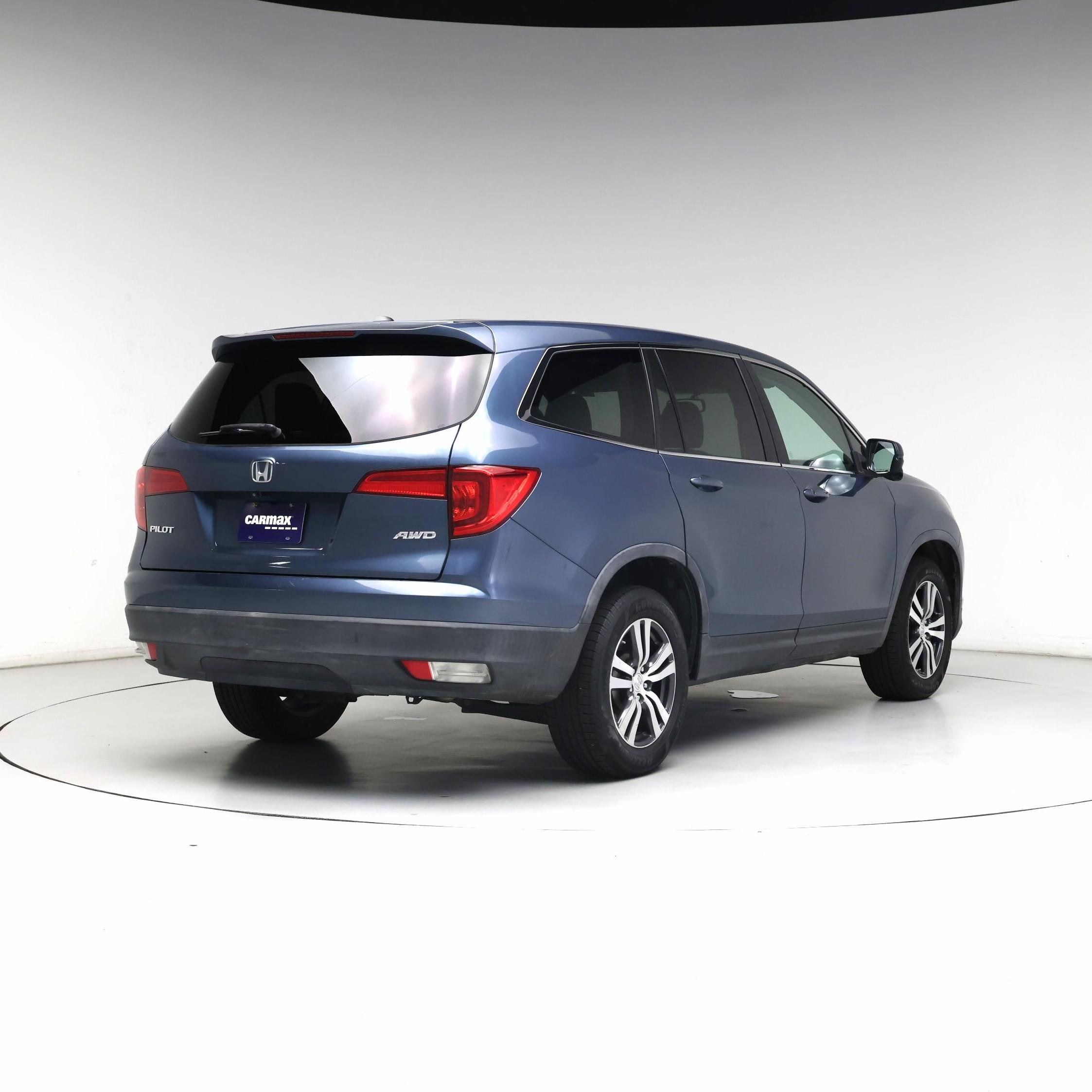 Thumbnail: 2018 Honda Pilot - 8