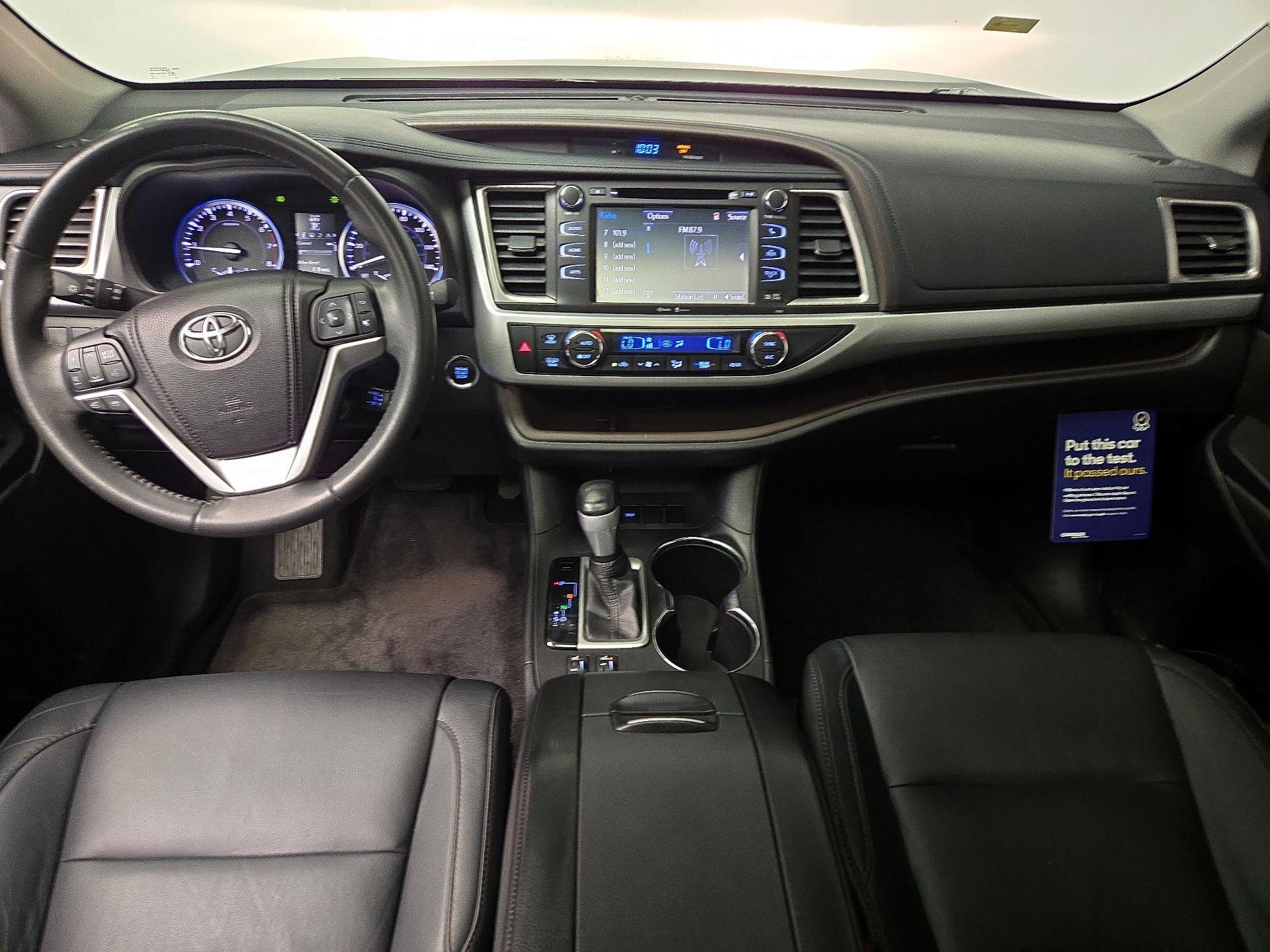 Thumbnail: 2015 Toyota Highlander - 9