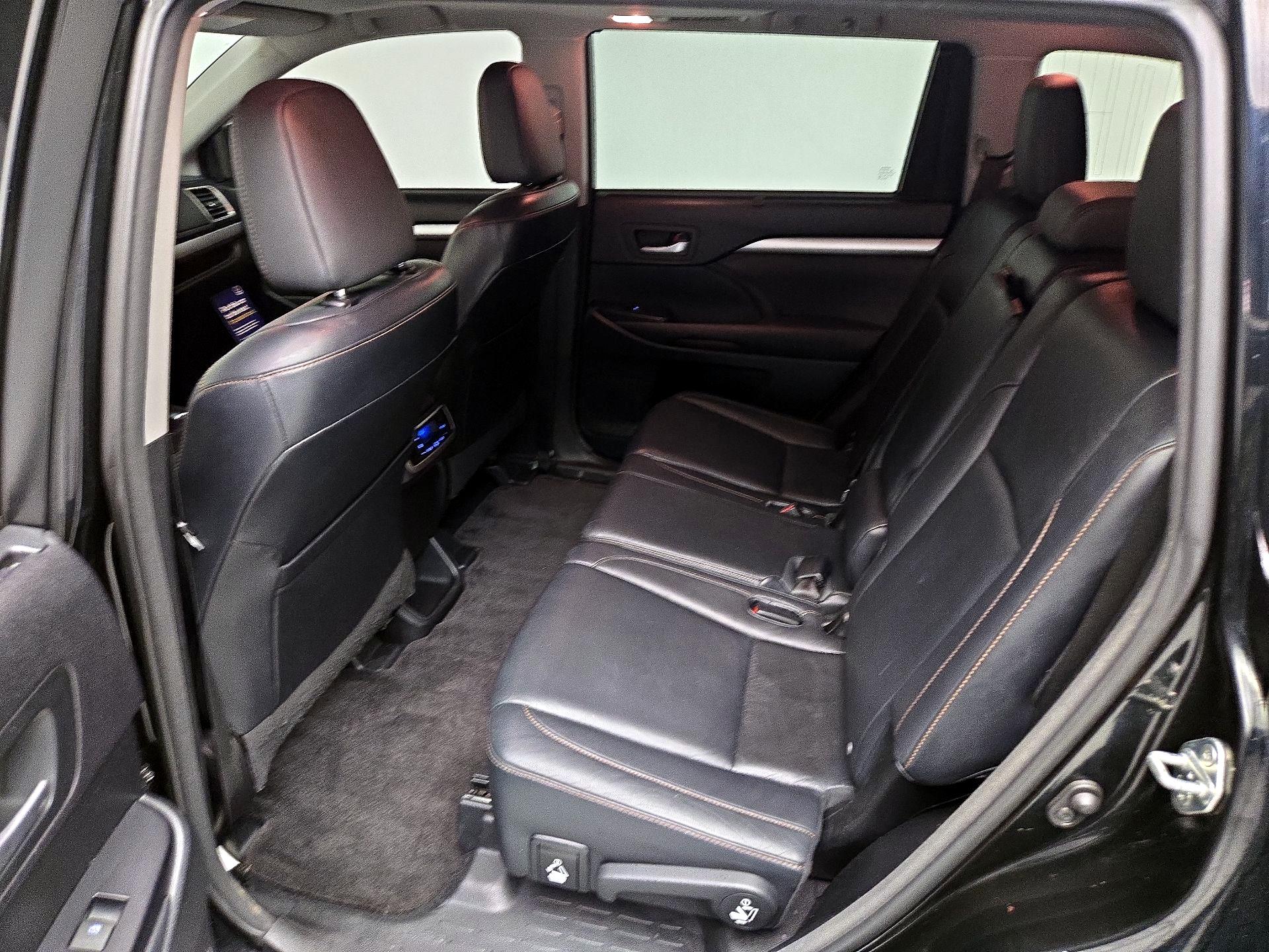 Thumbnail: 2015 Toyota Highlander - 20