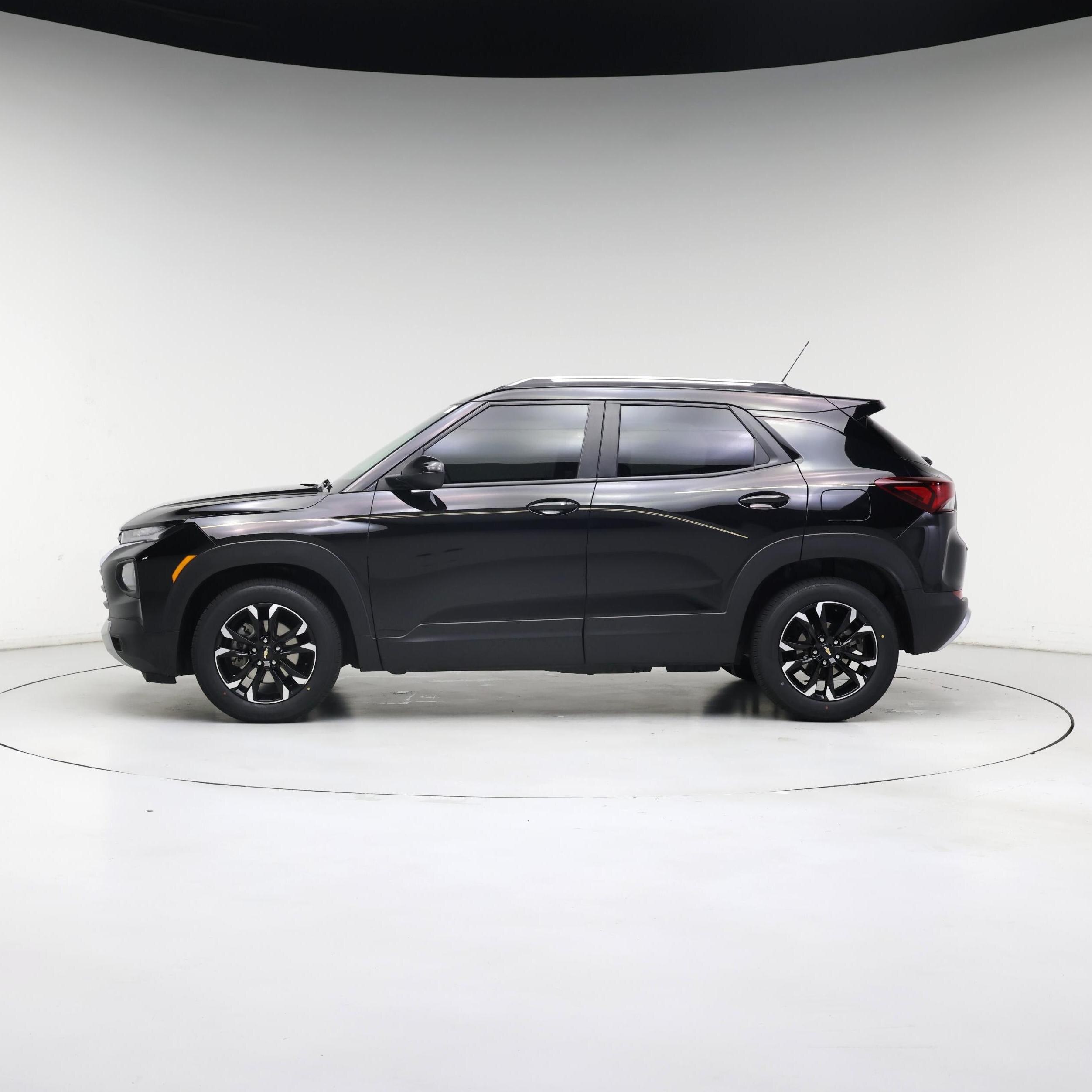 Thumbnail: 2022 Chevrolet TrailBlazer - 3
