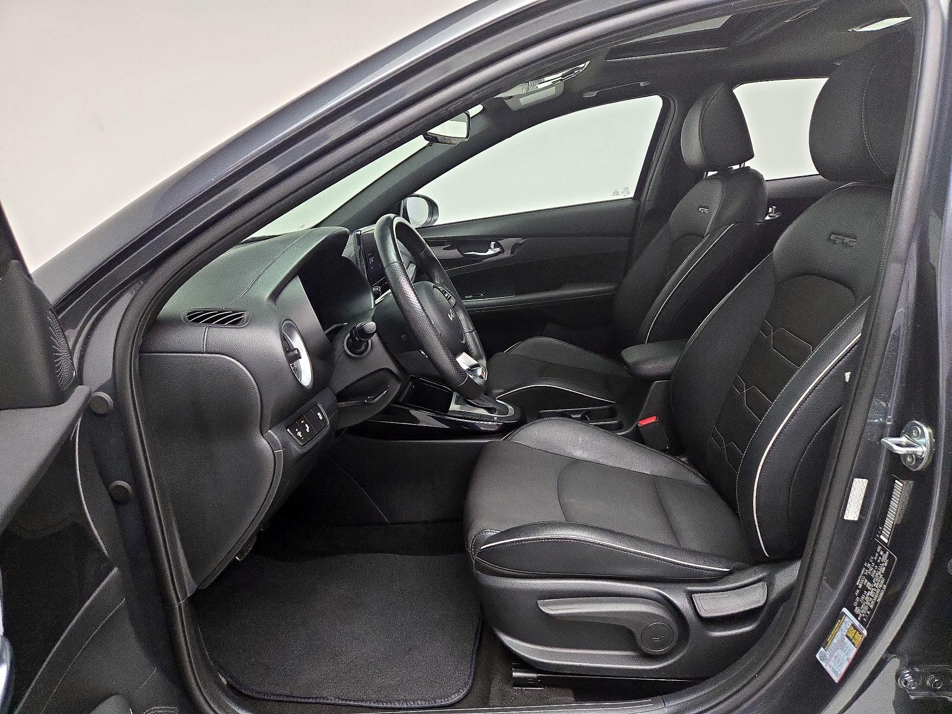 Thumbnail: 2024 Kia Forte - 11