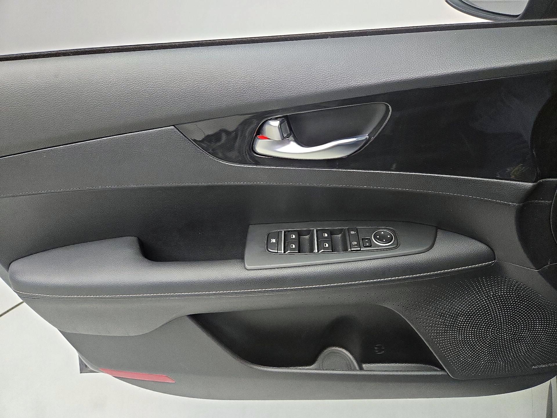 Thumbnail: 2024 Kia Forte - 12