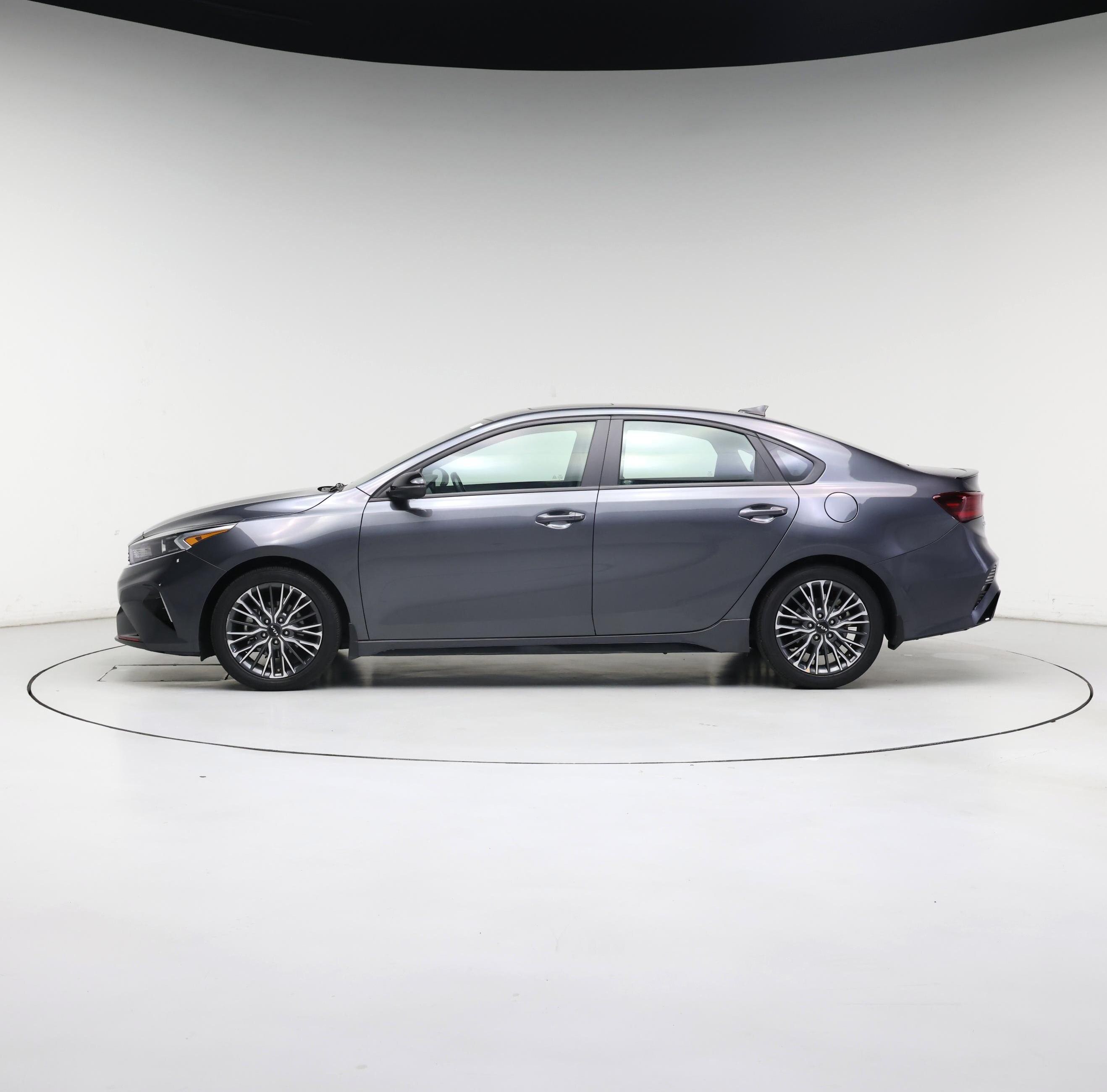 Thumbnail: 2024 Kia Forte - 3