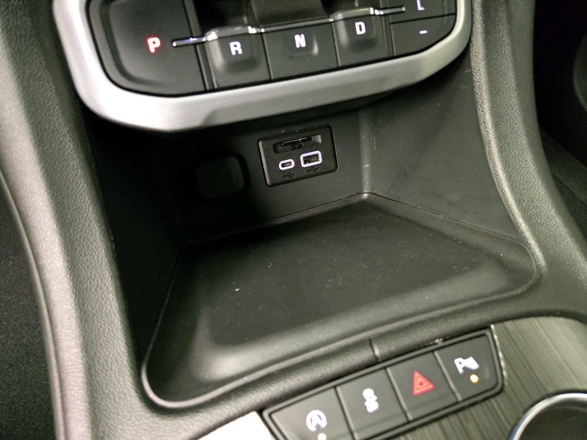 Thumbnail: 2023 GMC Acadia - 19