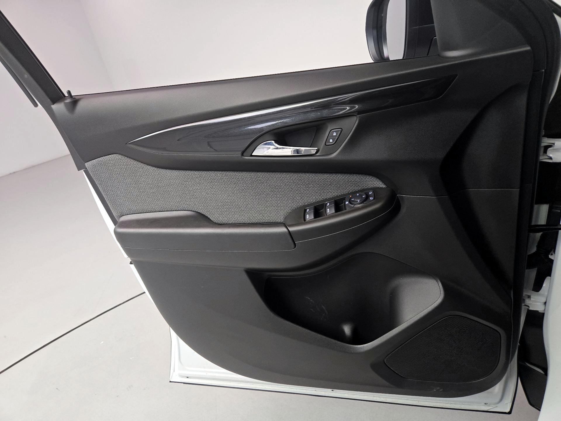 Thumbnail: 2025 Chevrolet TrailBlazer - 12
