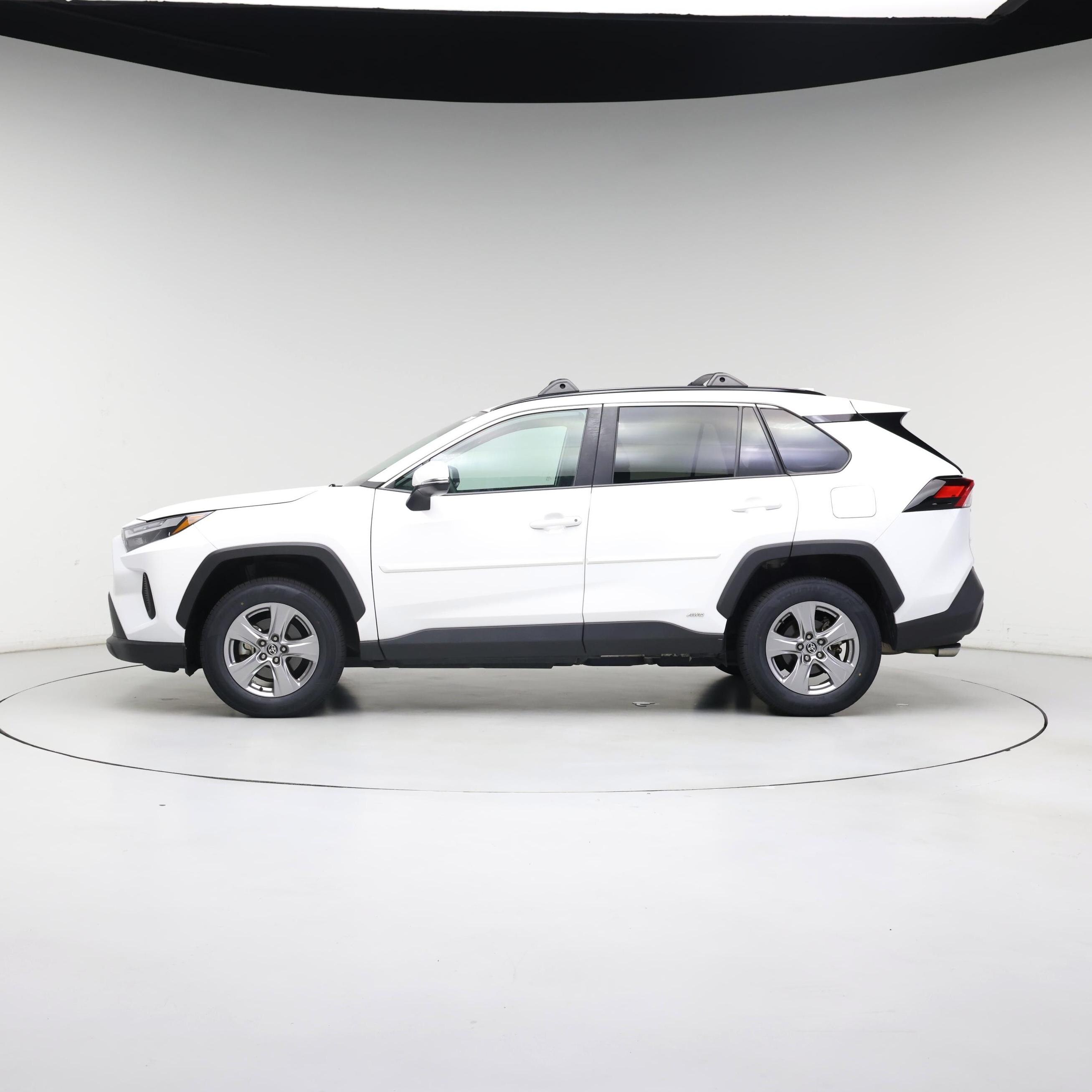 Thumbnail: 2022 Toyota RAV4 - 3