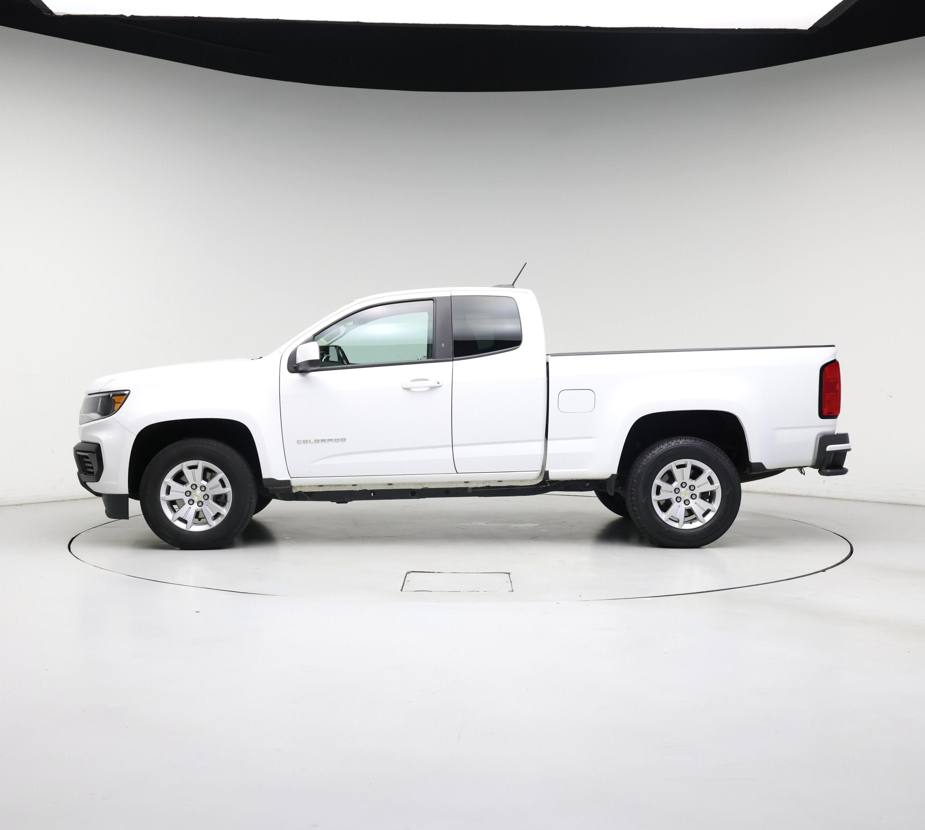 Thumbnail: 2022 Chevrolet Colorado - 3