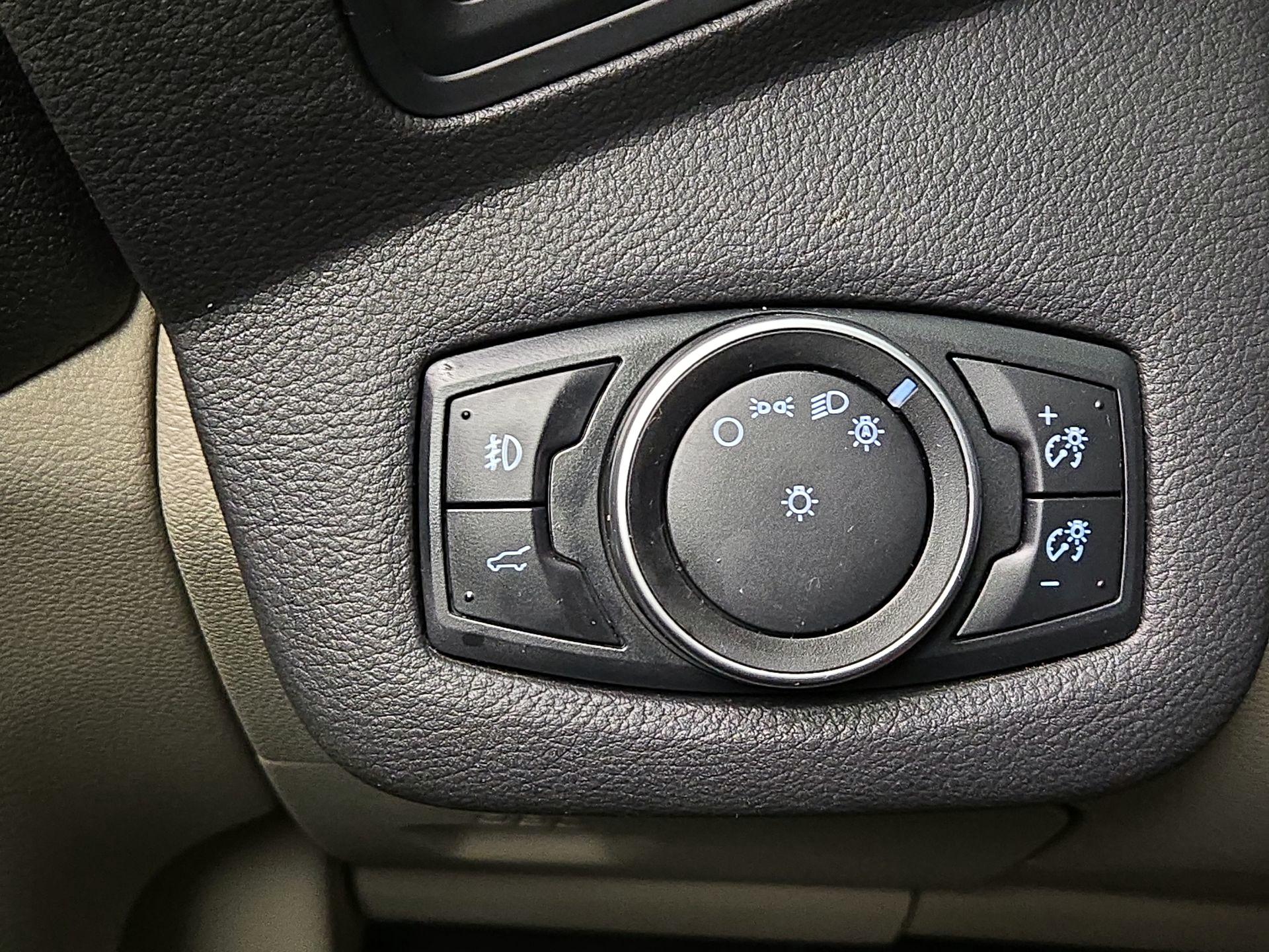Thumbnail: 2017 Ford Escape - 13
