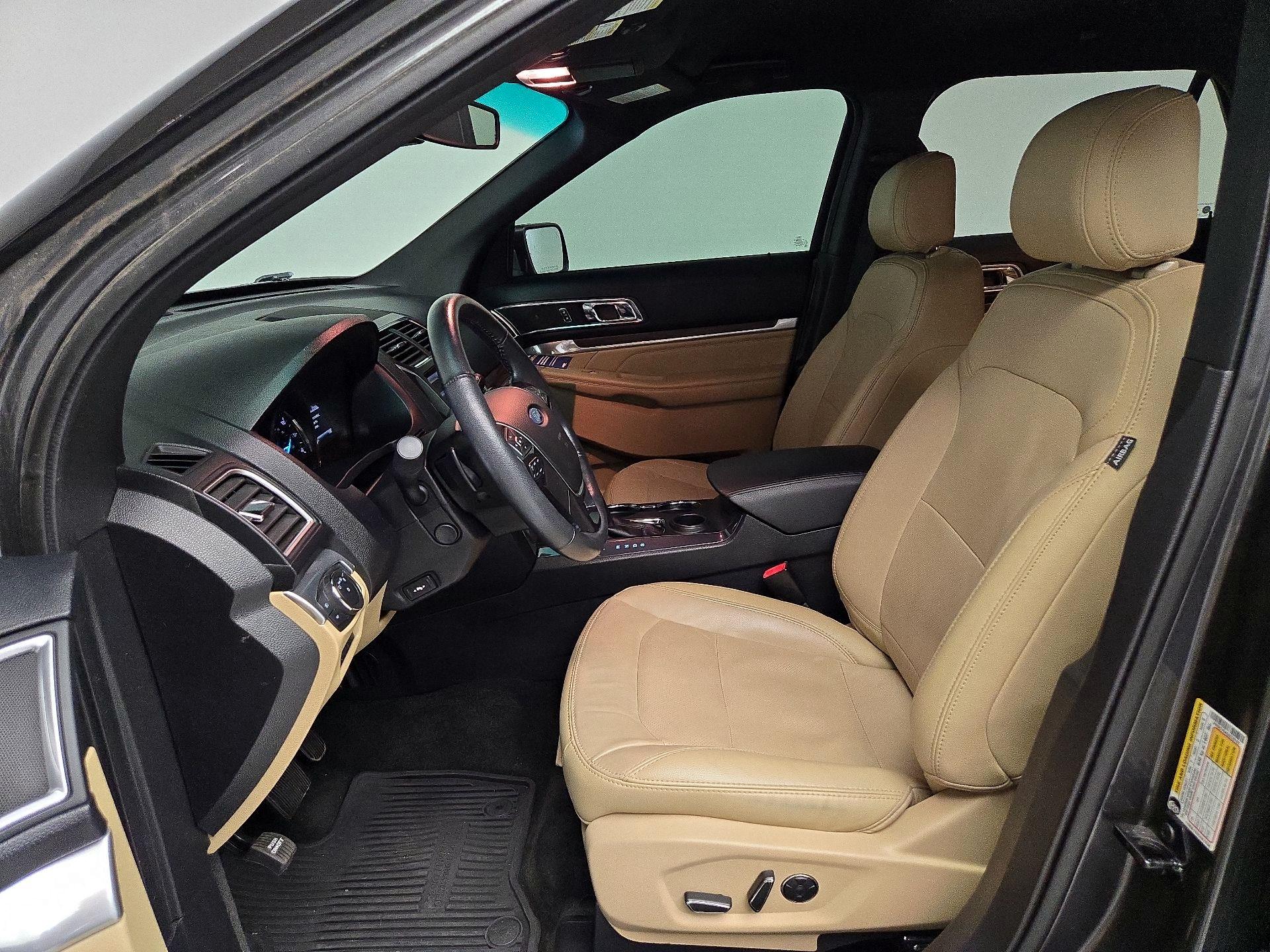 Thumbnail: 2016 Ford Explorer - 11