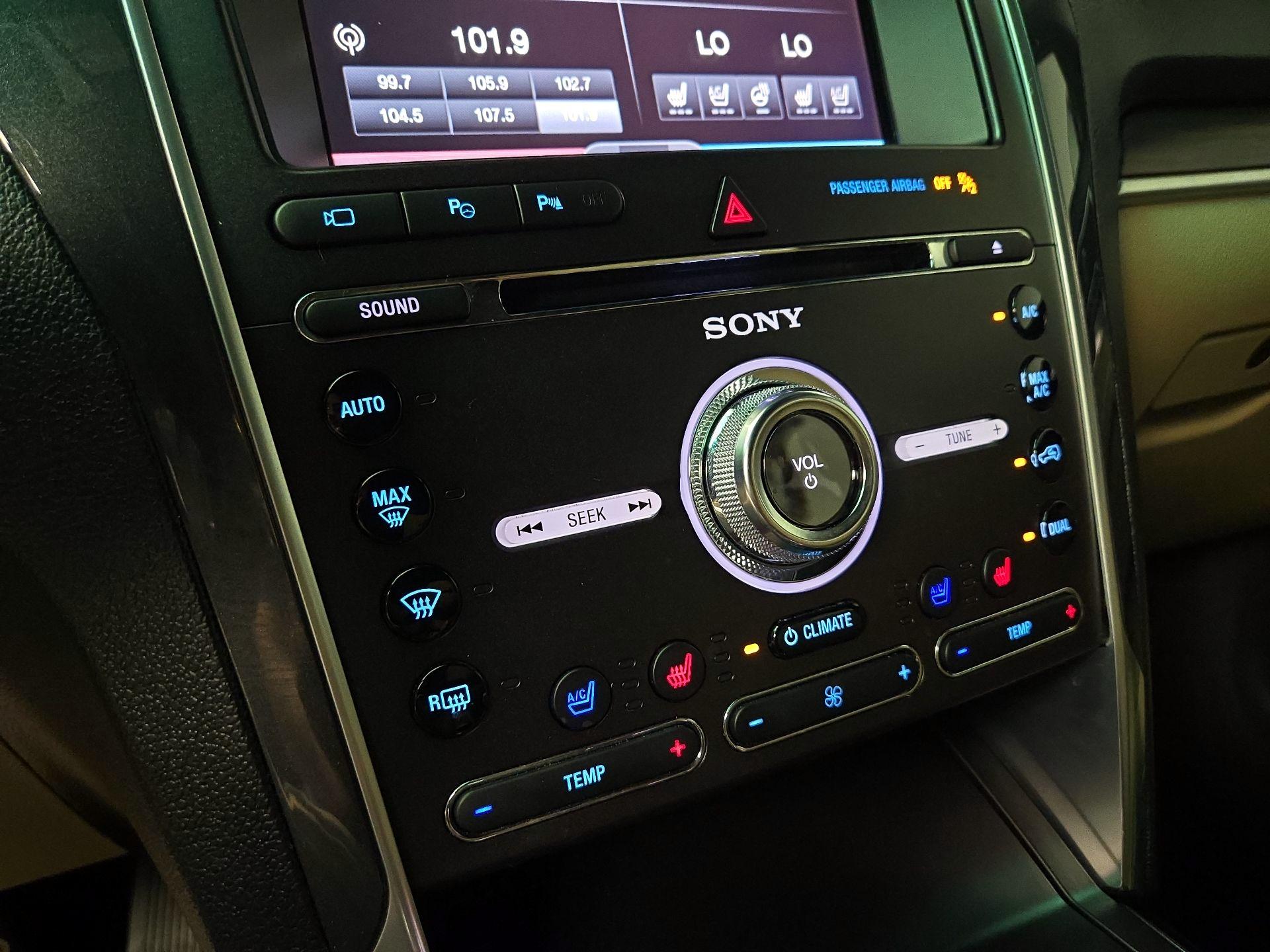 Thumbnail: 2016 Ford Explorer - 17