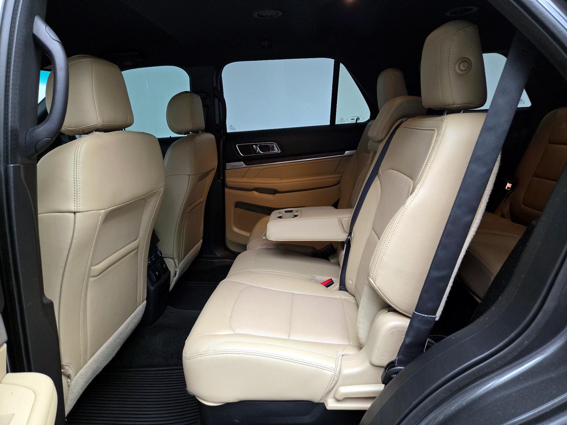 Thumbnail: 2016 Ford Explorer - 20