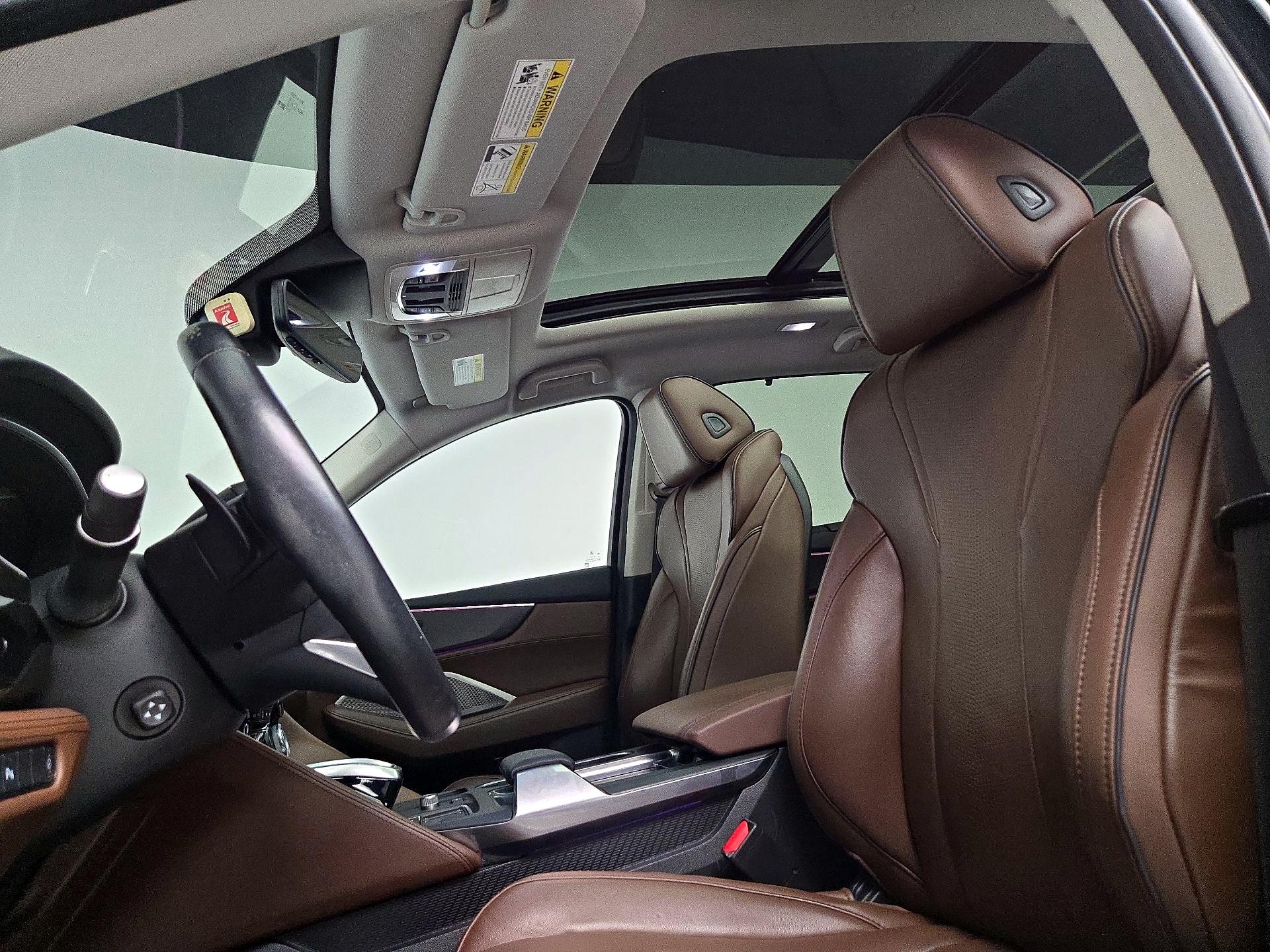 Thumbnail: 2022 Acura MDX - 20