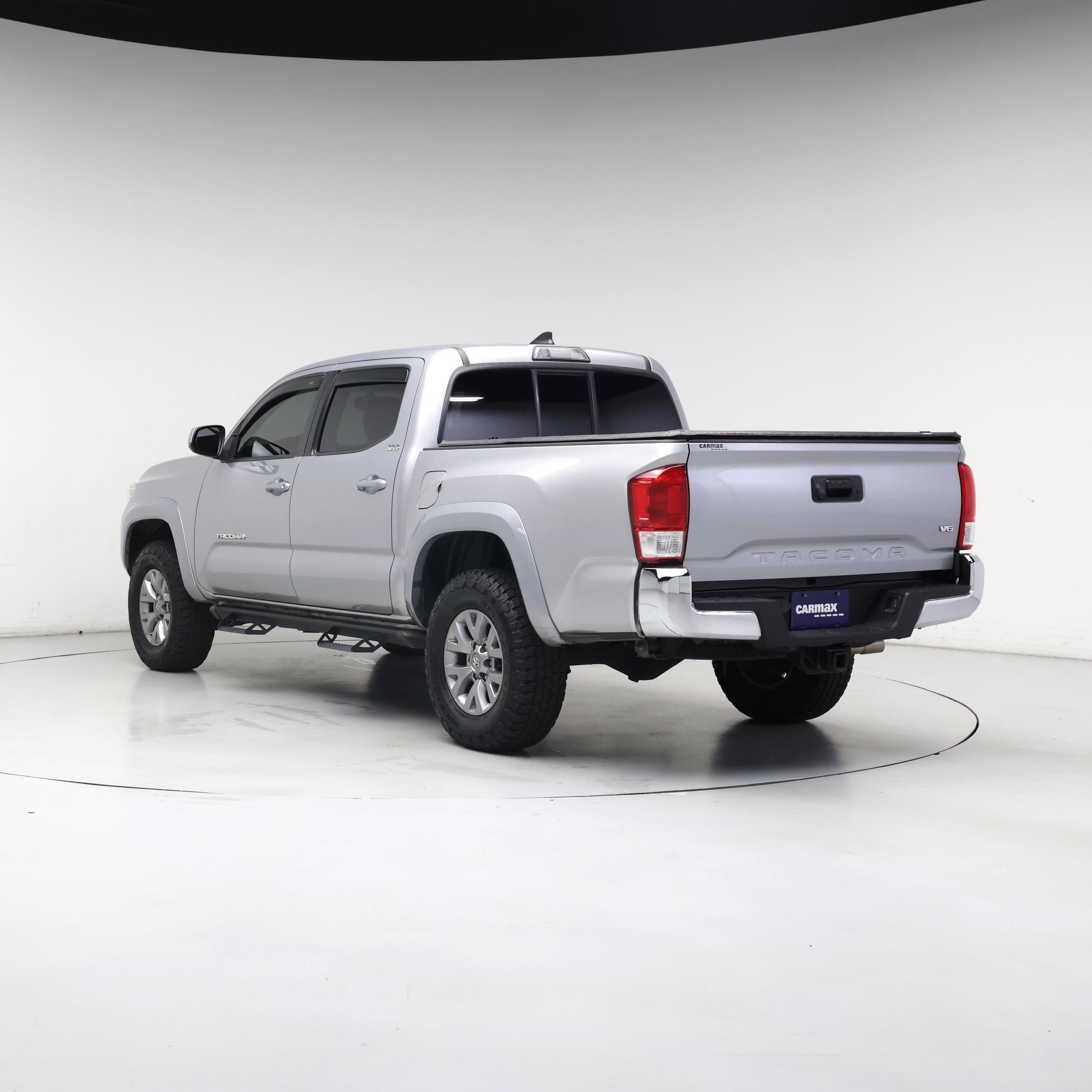 Thumbnail: 2017 Toyota Tacoma - 2