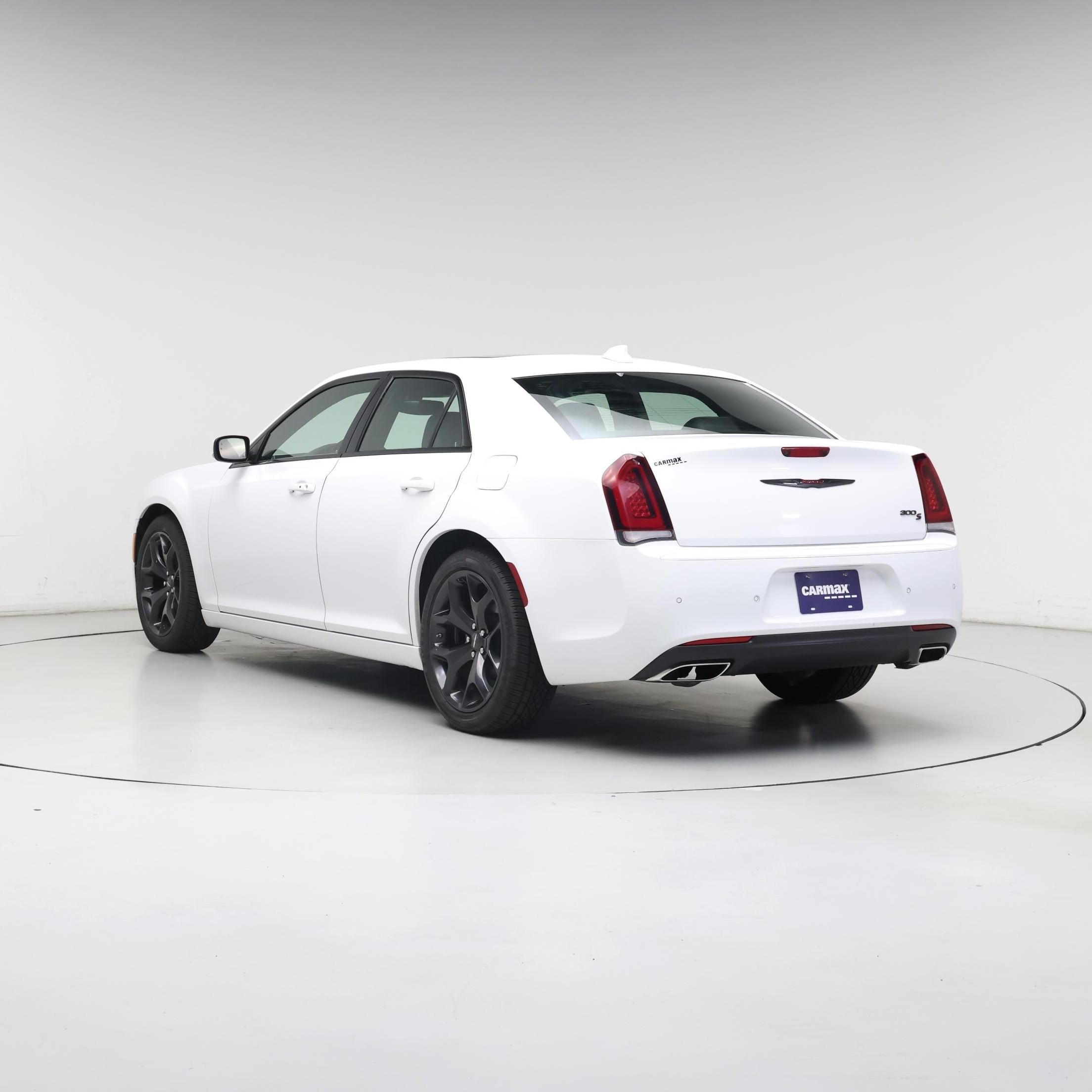 Thumbnail: 2023 Chrysler 300 - 2