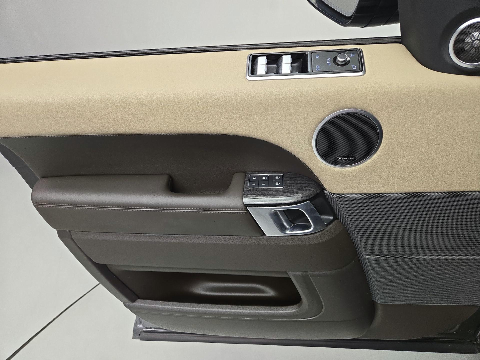 Thumbnail: 2022 Land Rover Range Rover Sport - 12