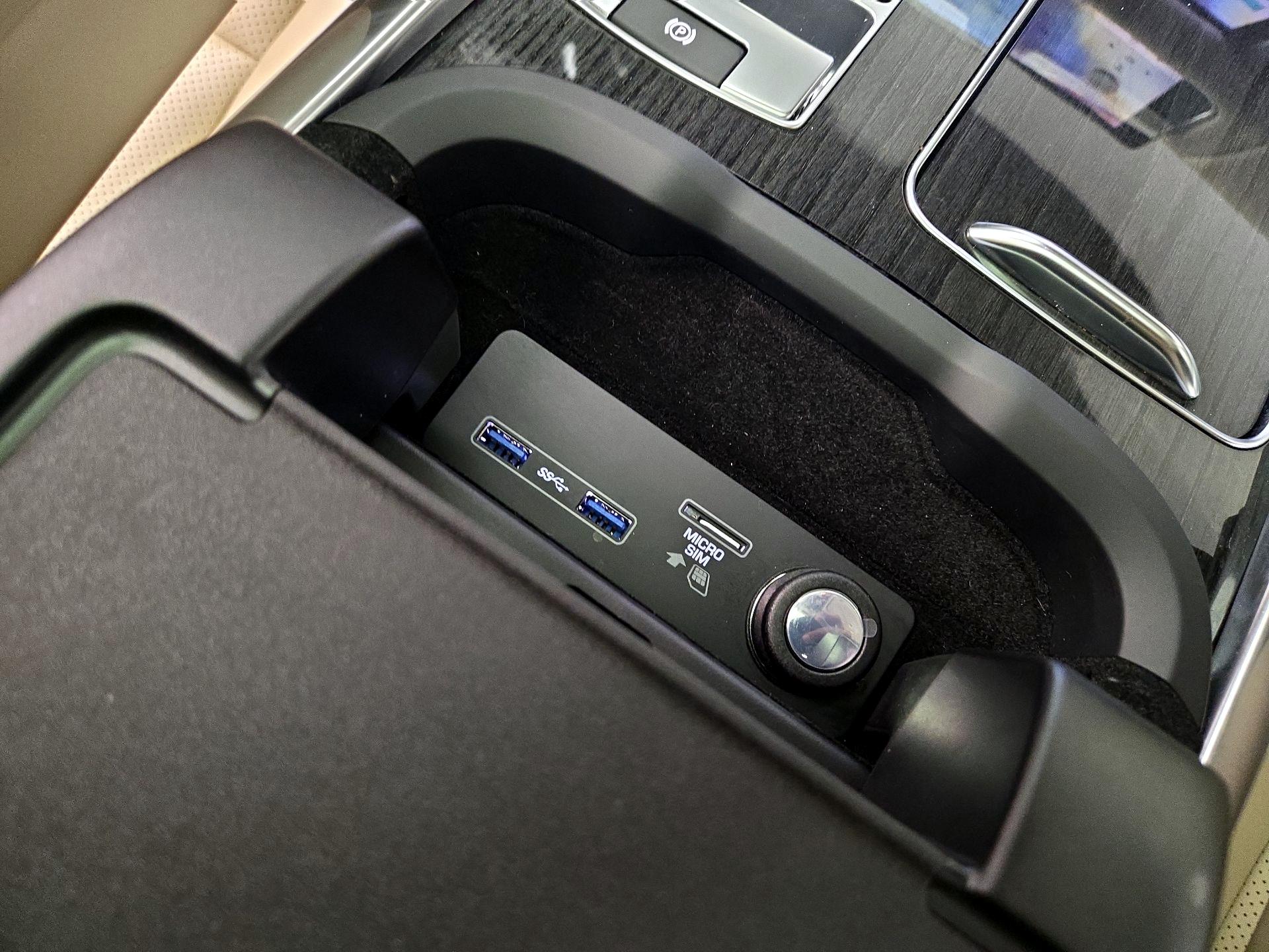 Thumbnail: 2022 Land Rover Range Rover Sport - 19