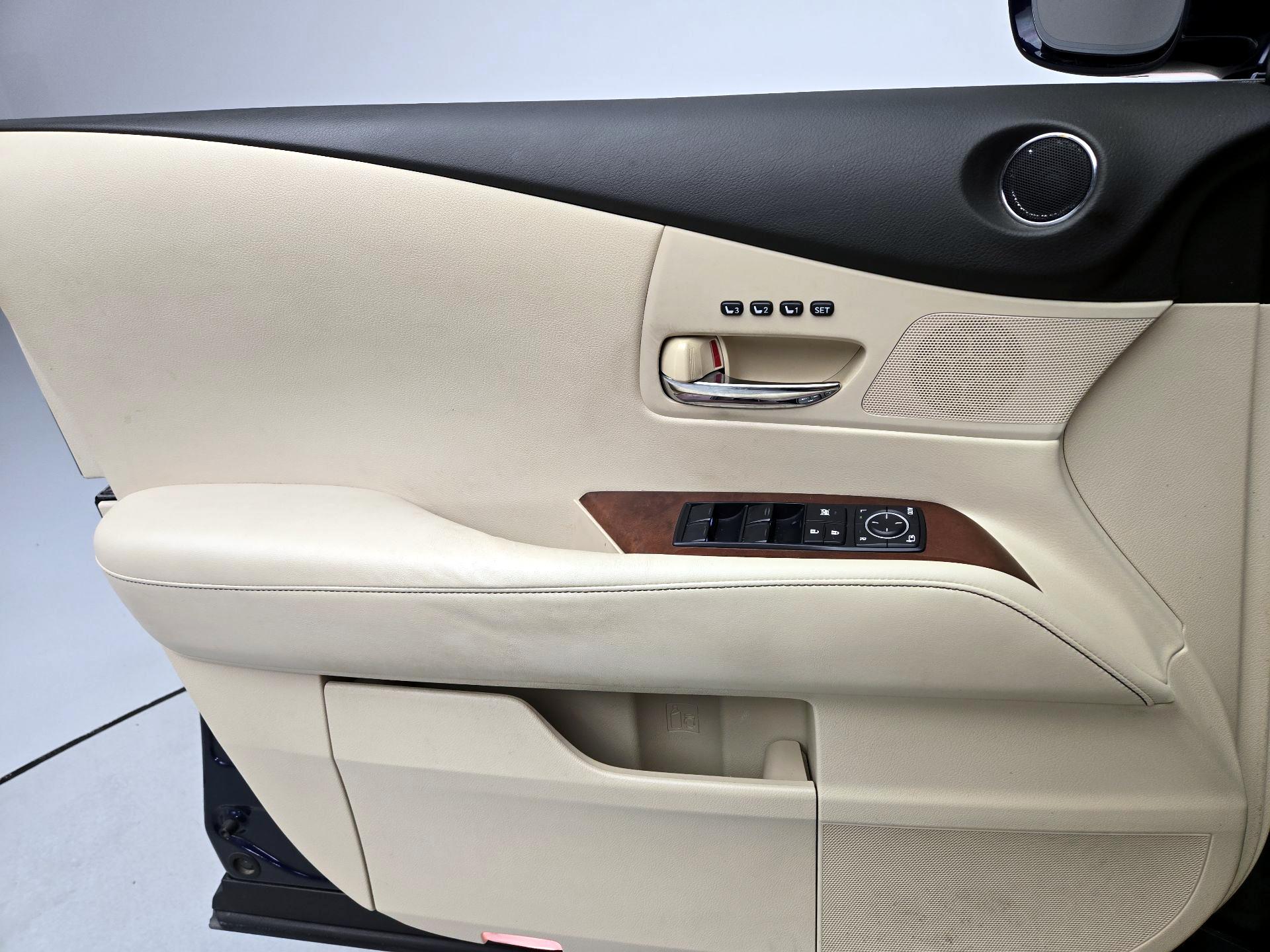 Thumbnail: 2015 Lexus RX - 12