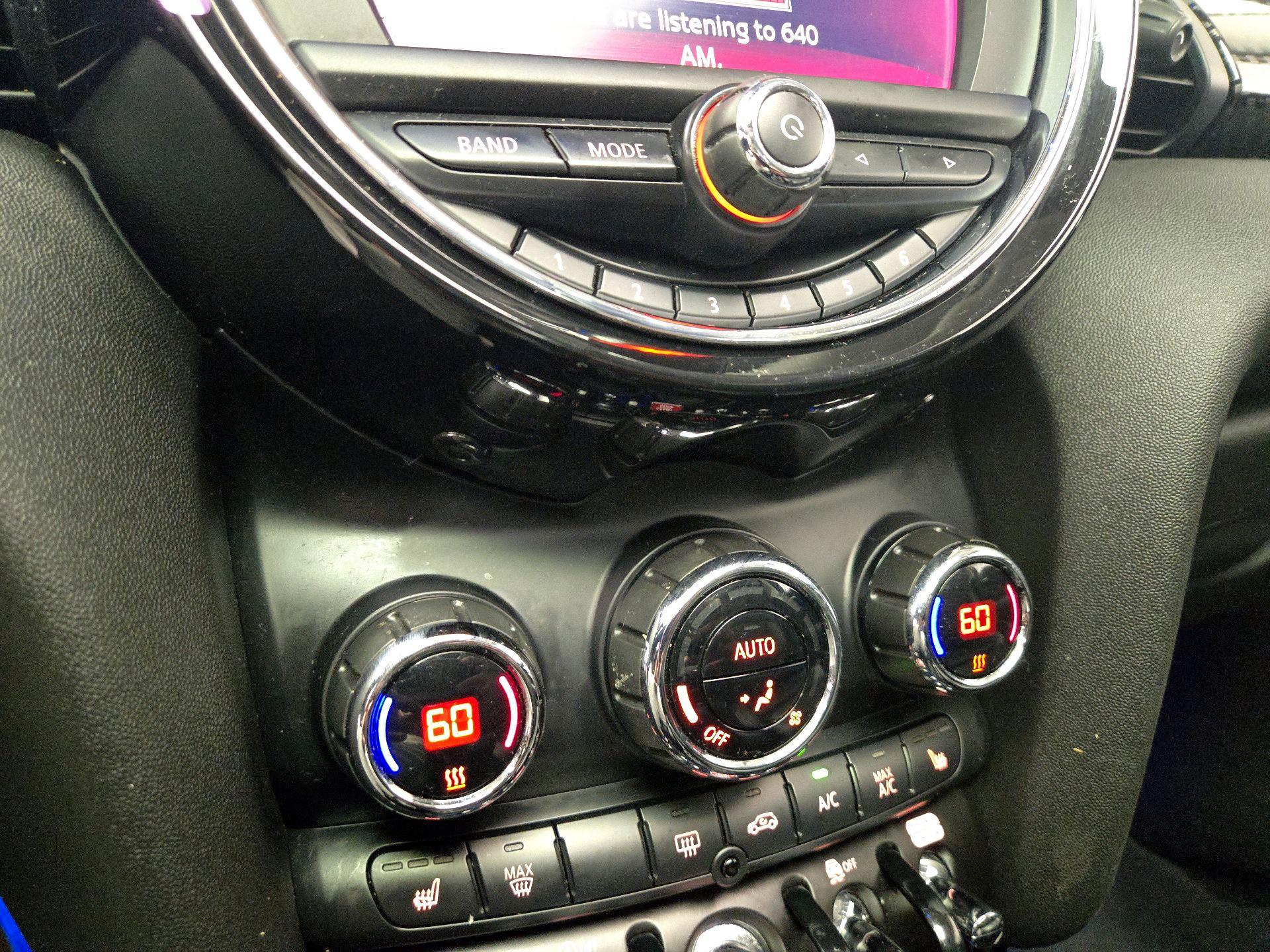 Thumbnail: 2020 MINI Cooper Hardtop - 16