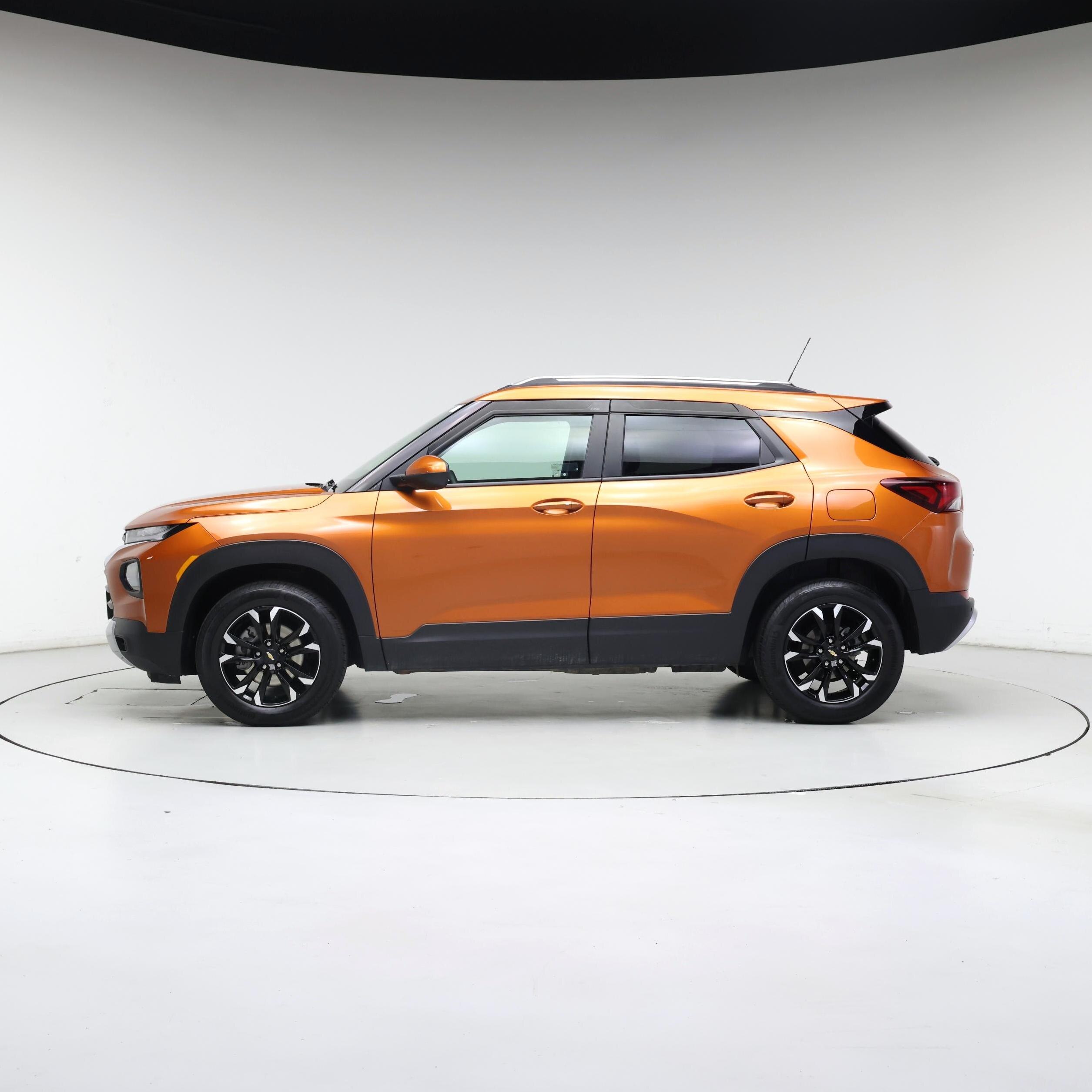 Thumbnail: 2022 Chevrolet TrailBlazer - 3