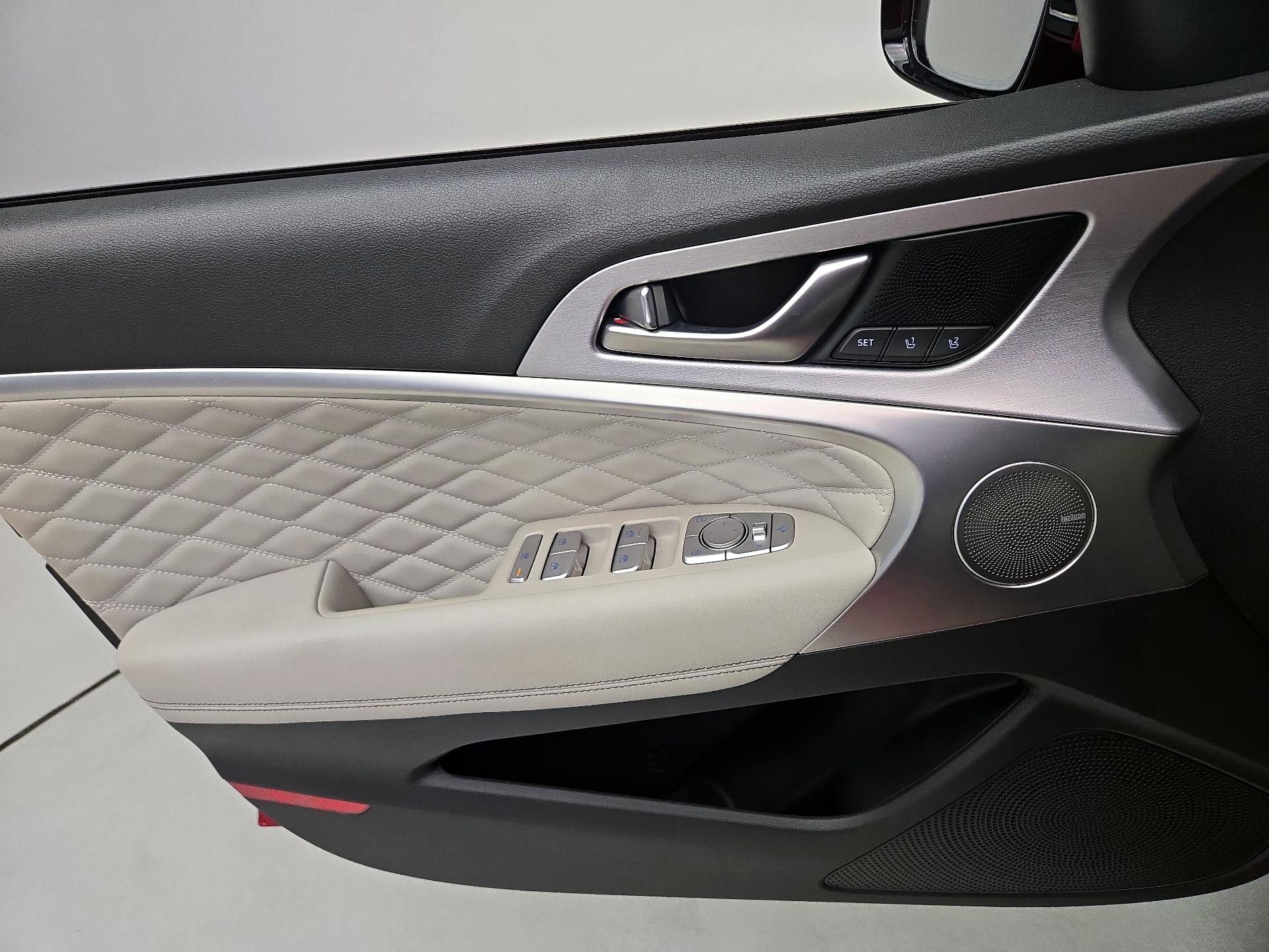Thumbnail: 2019 Genesis G70 - 12