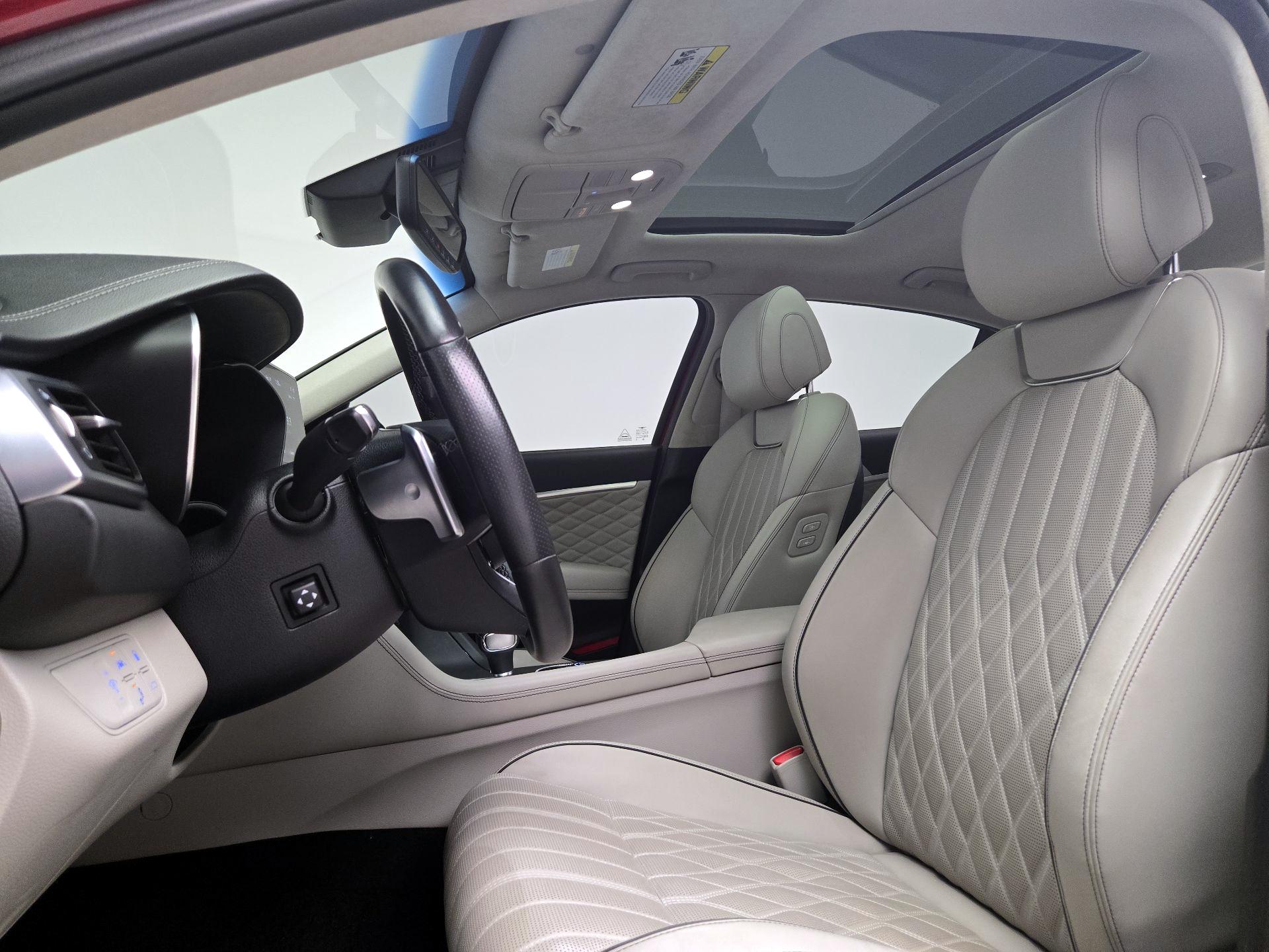 Thumbnail: 2019 Genesis G70 - 20