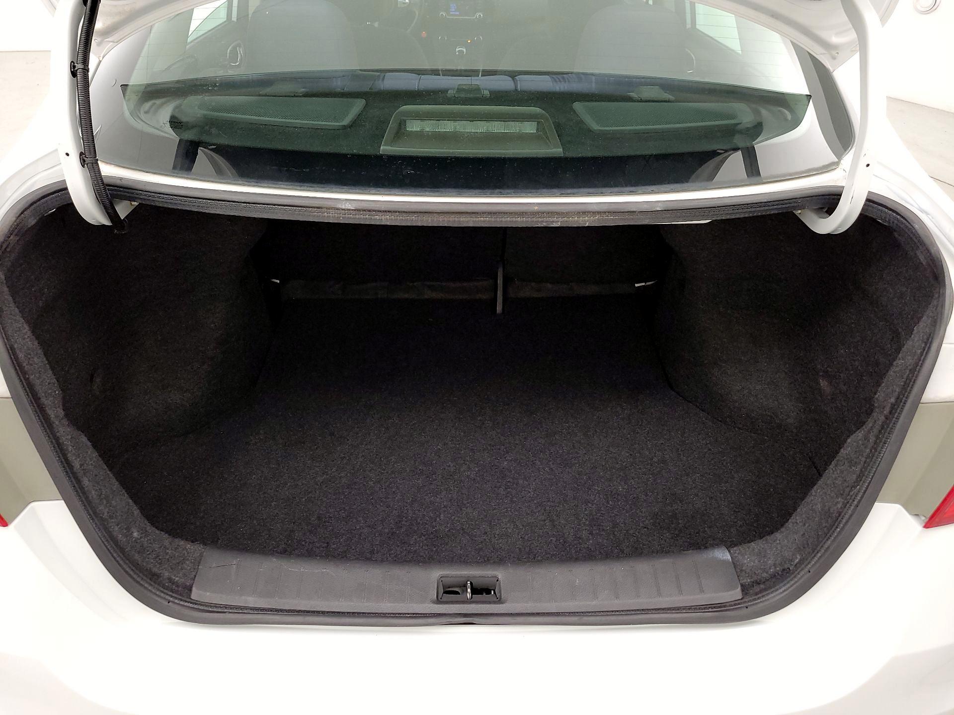 Thumbnail: 2016 Nissan Sentra - 20