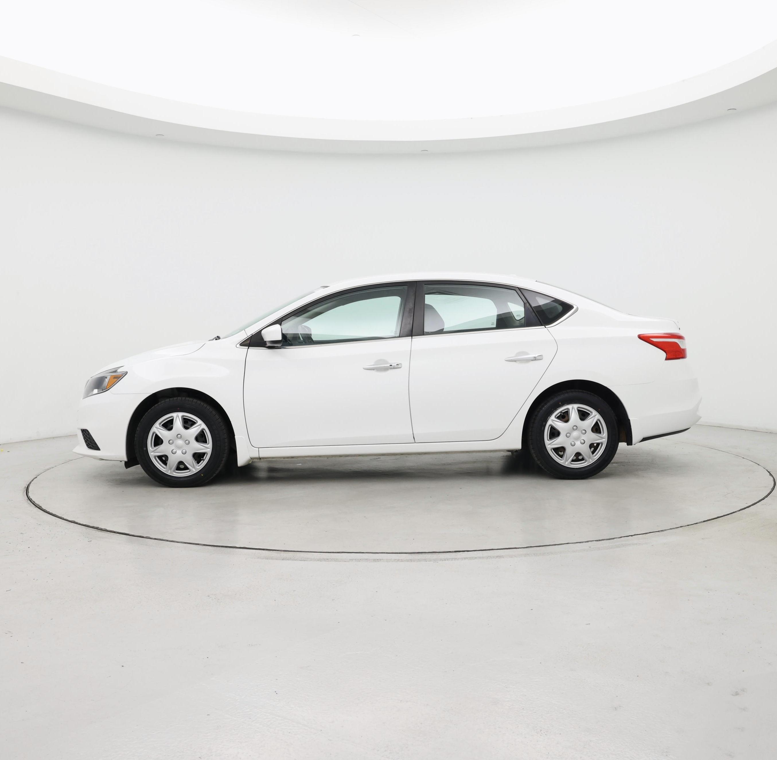 Thumbnail: 2016 Nissan Sentra - 3
