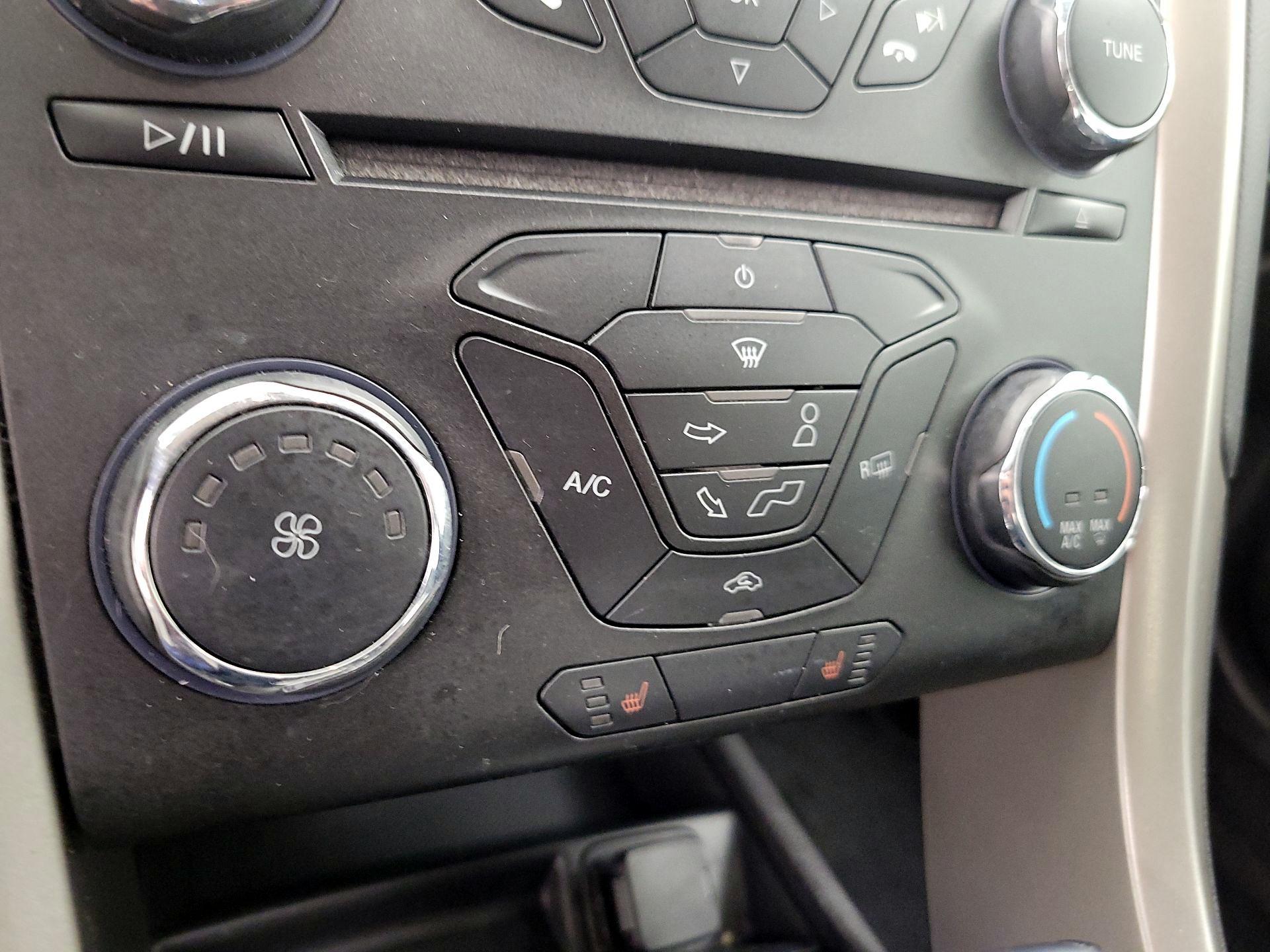 Thumbnail: 2015 Ford Fusion - 16