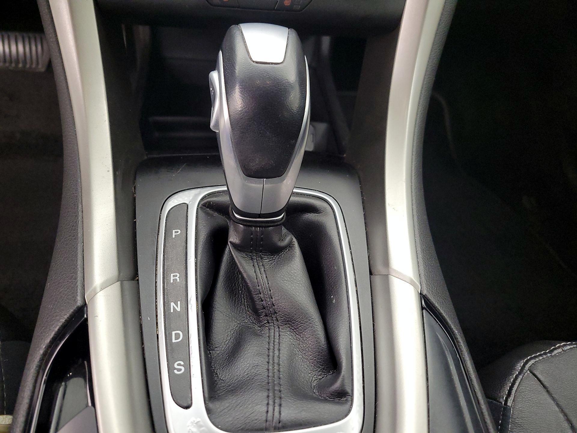 Thumbnail: 2015 Ford Fusion - 17
