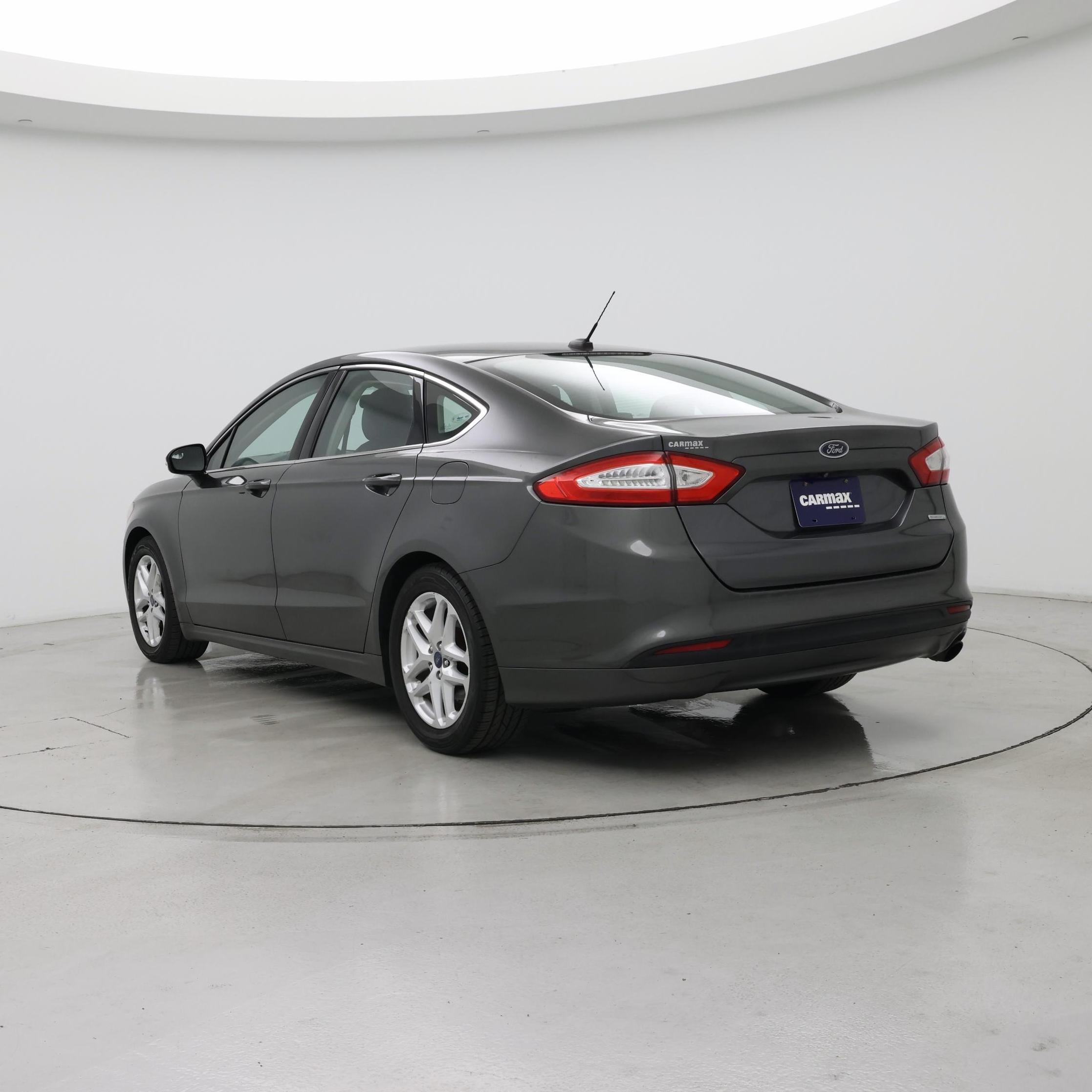 Thumbnail: 2015 Ford Fusion - 2