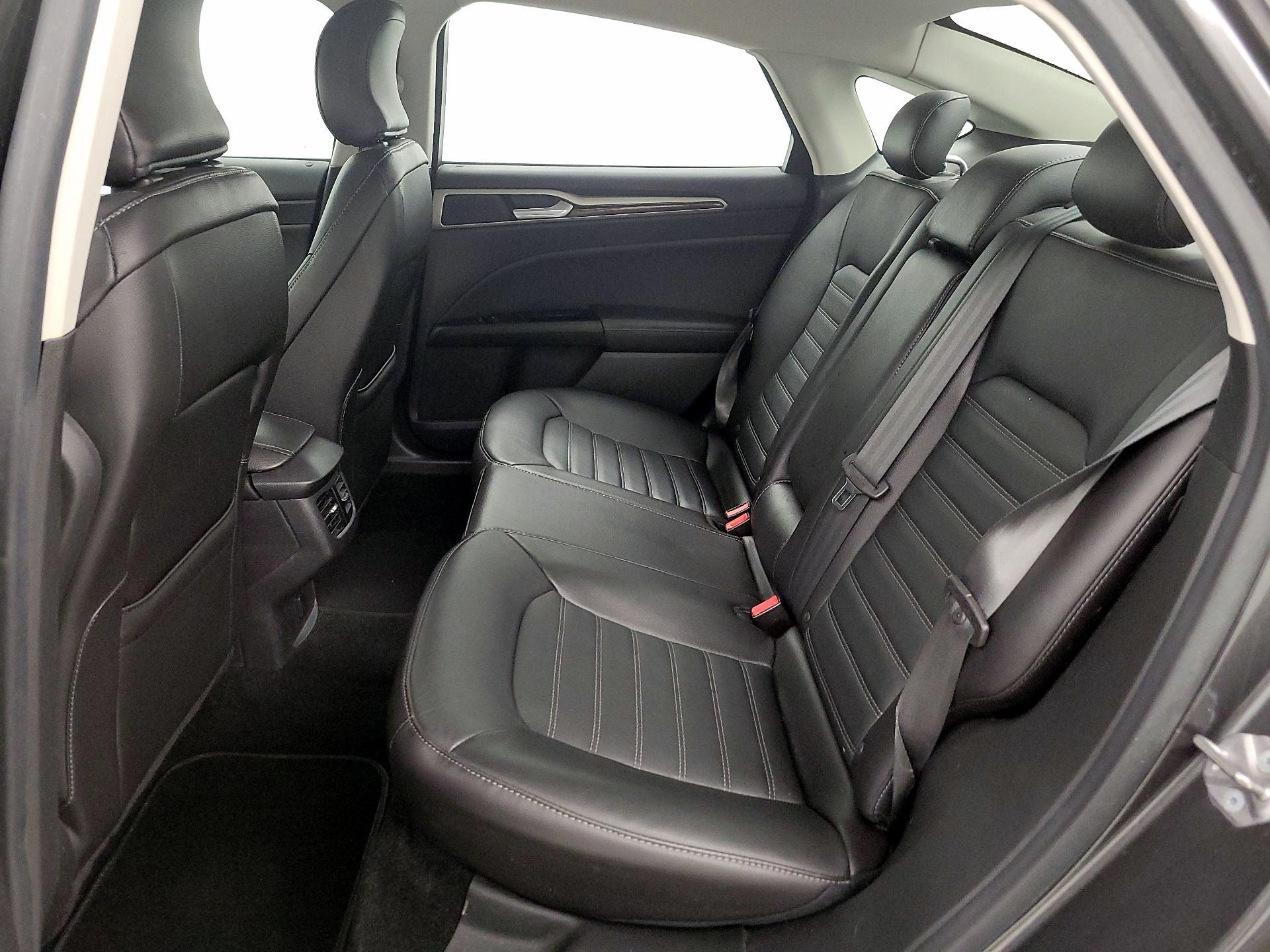 Thumbnail: 2015 Ford Fusion - 19